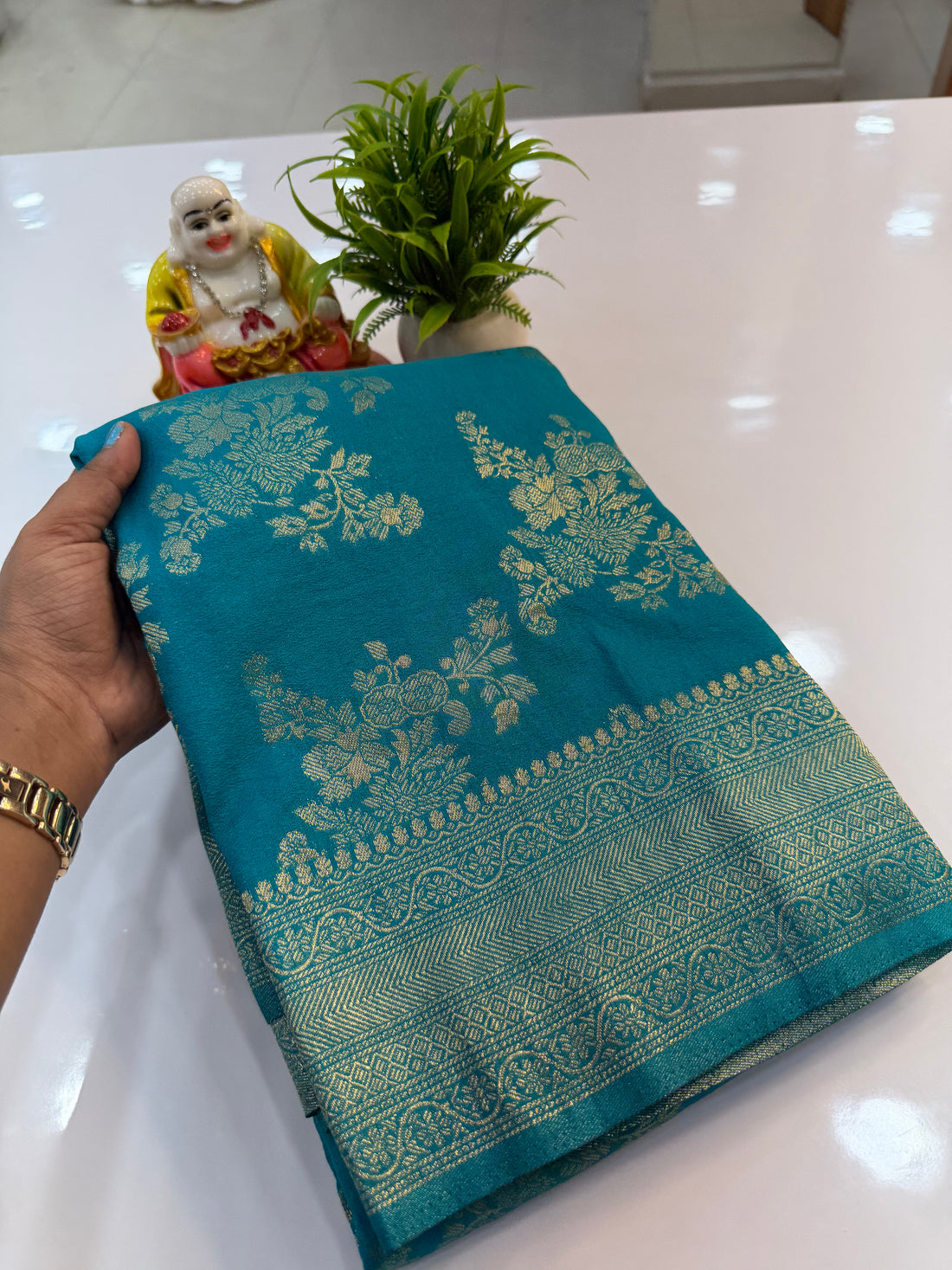 Jaal Pattern Georgette Saree with Rich Pallu & Butta Blouse | Padmavathi Silks and Sarees Product Description