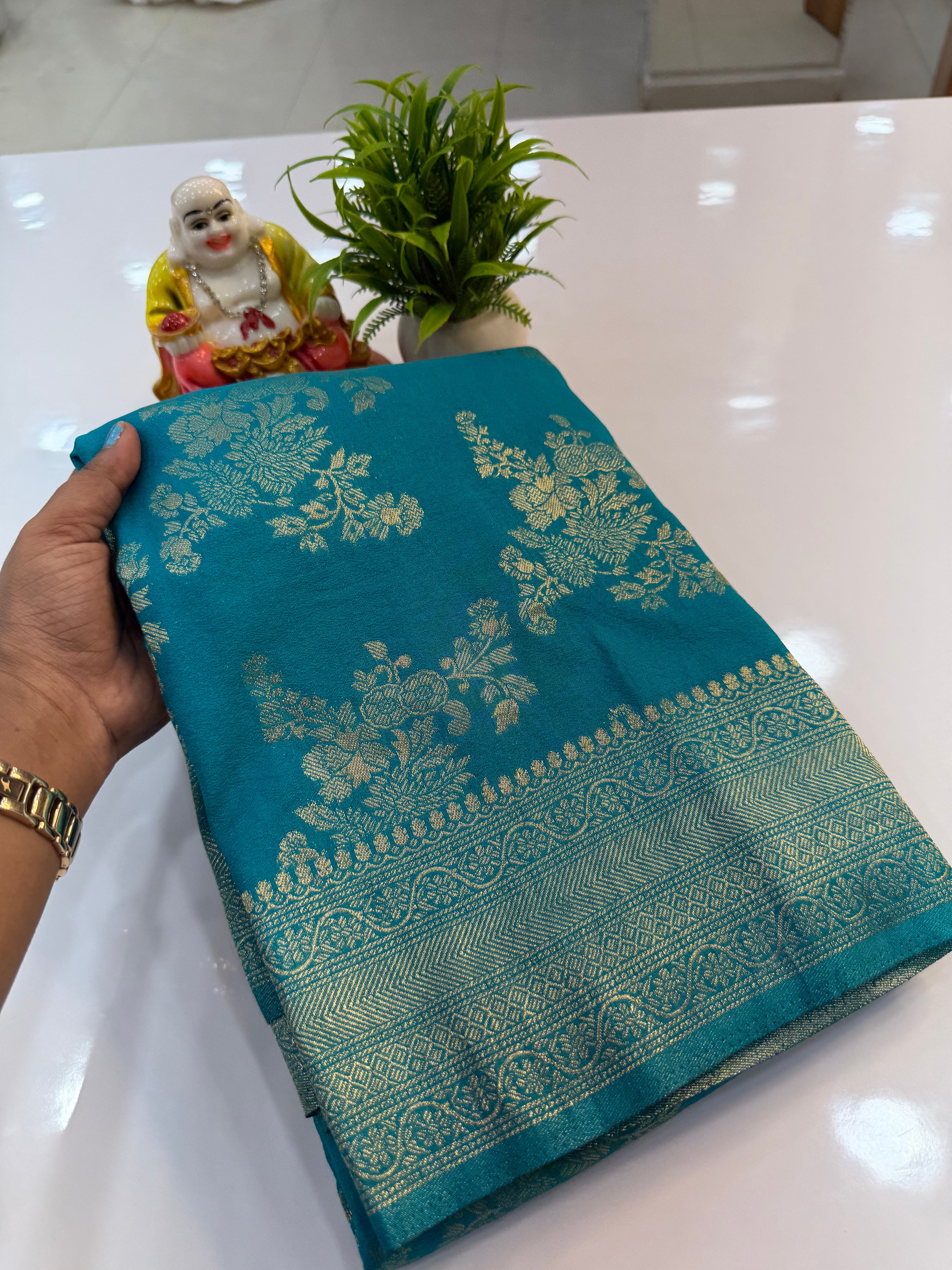Jaal Pattern Georgette Saree with Rich Pallu & Butta Blouse | Padmavathi Silks and Sarees Product Description