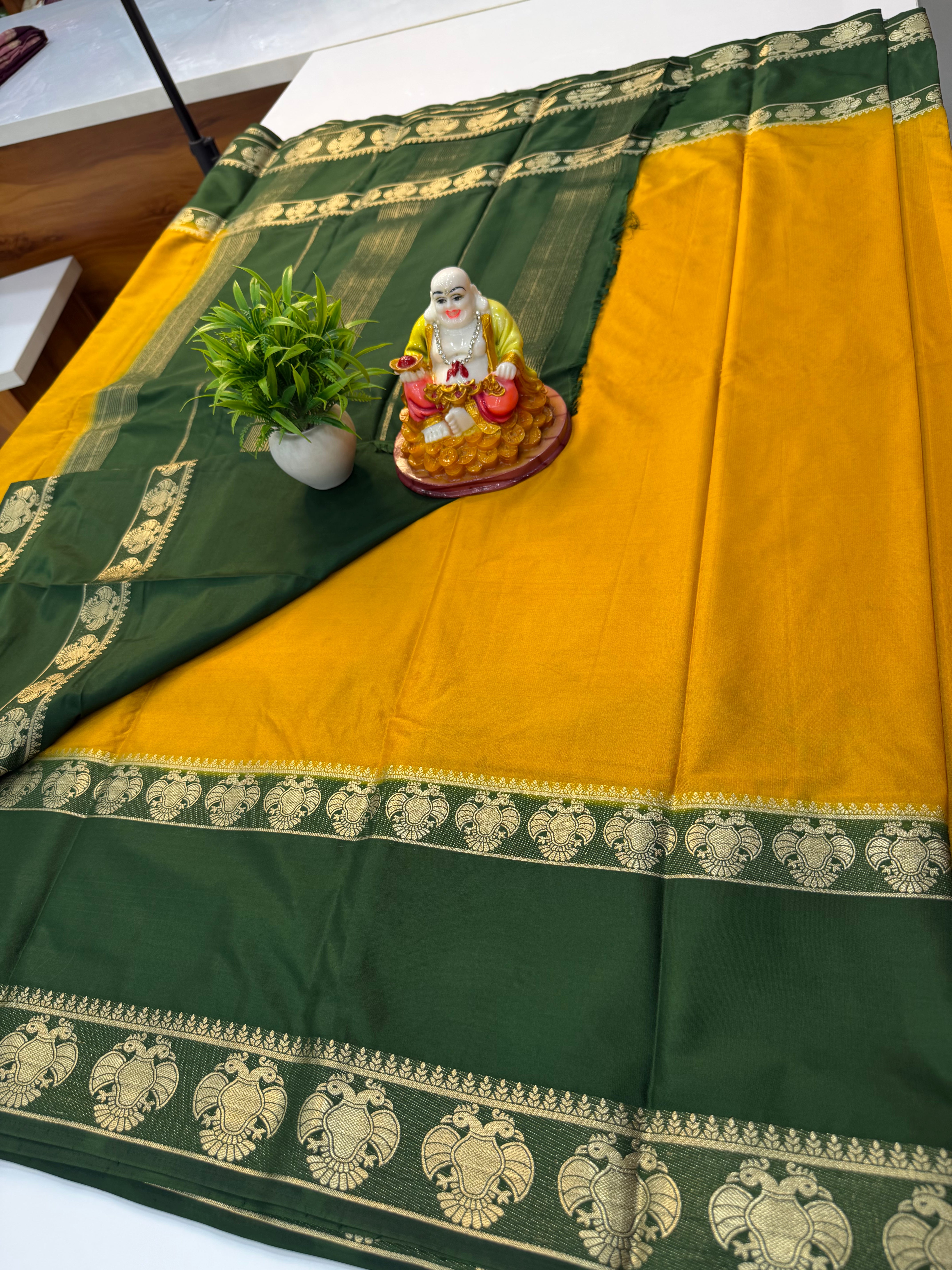 Mysore Crepe Silk Saree with Ganda Berunda Design & Bentex Border