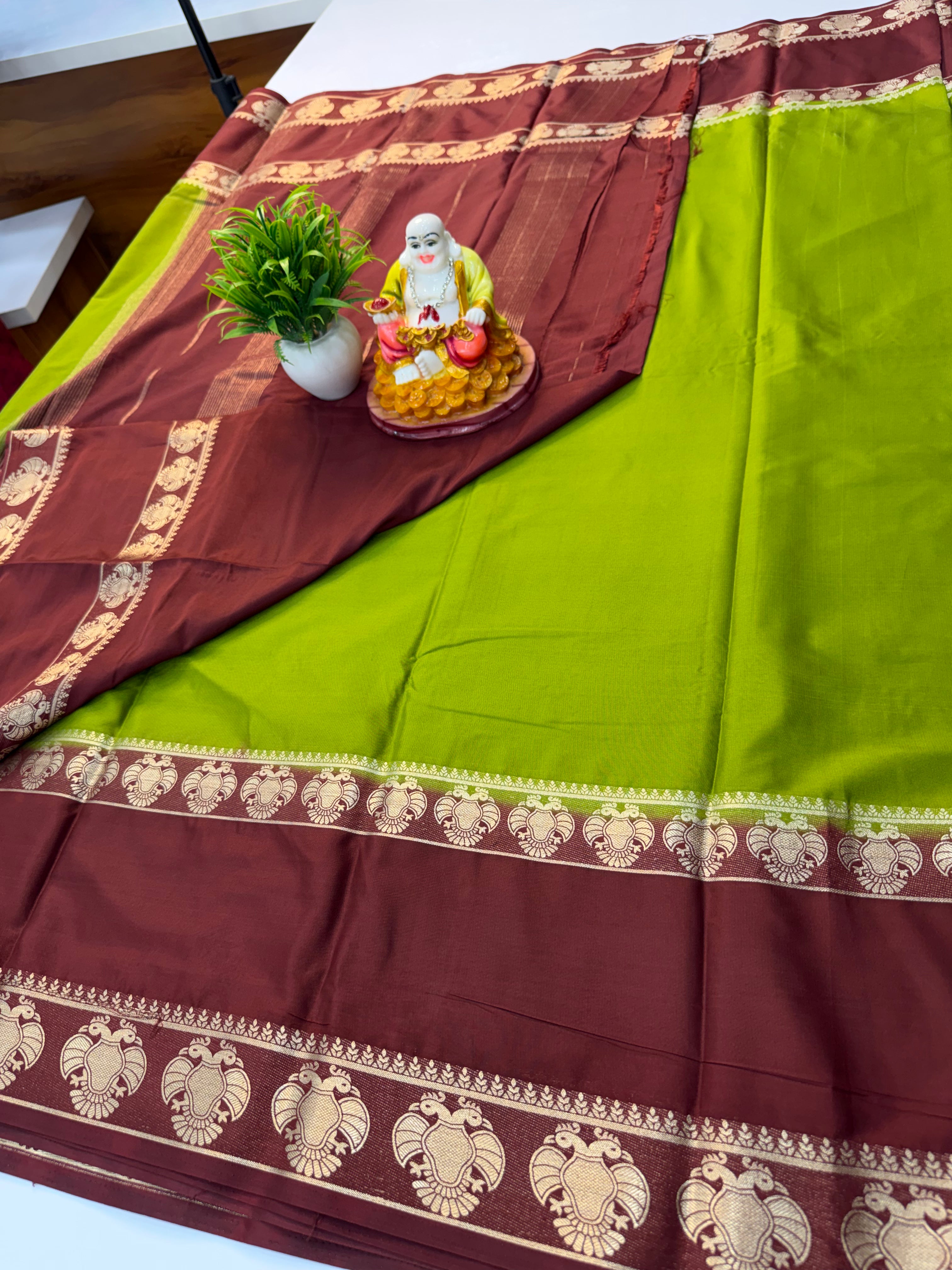 Mysore Crepe Silk Saree with Ganda Berunda Design & Bentex Border