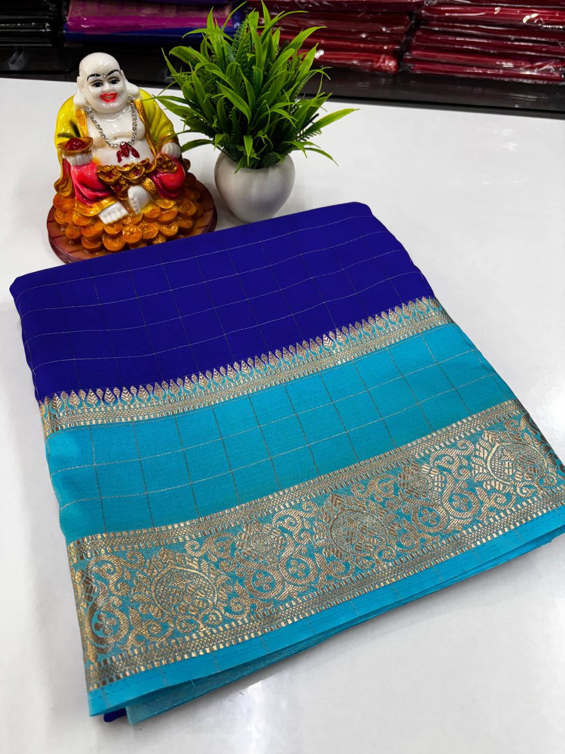 Mysore Crepe Silk Saree with Chex Pattern – Rich Pallu & Contrast Blouse