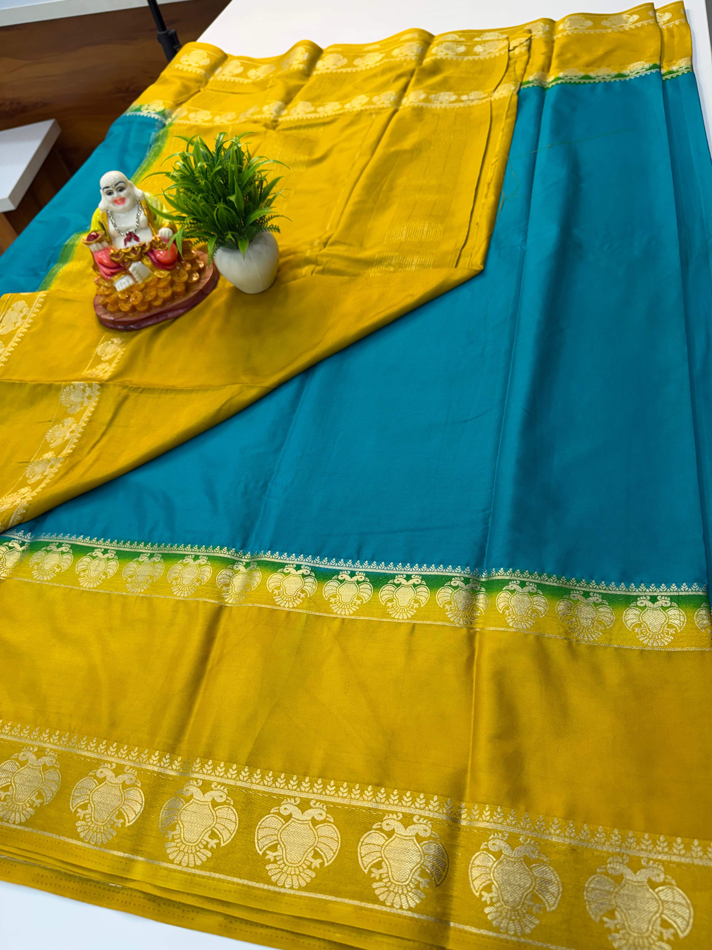 Mysore Crepe Silk Saree with Ganda Berunda Design & Bentex Border