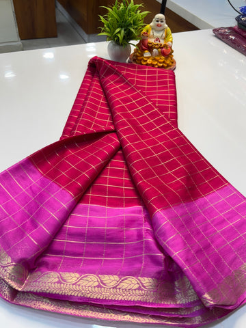 Premium Chiffon Saree with Checks Pattern & Leaf Border