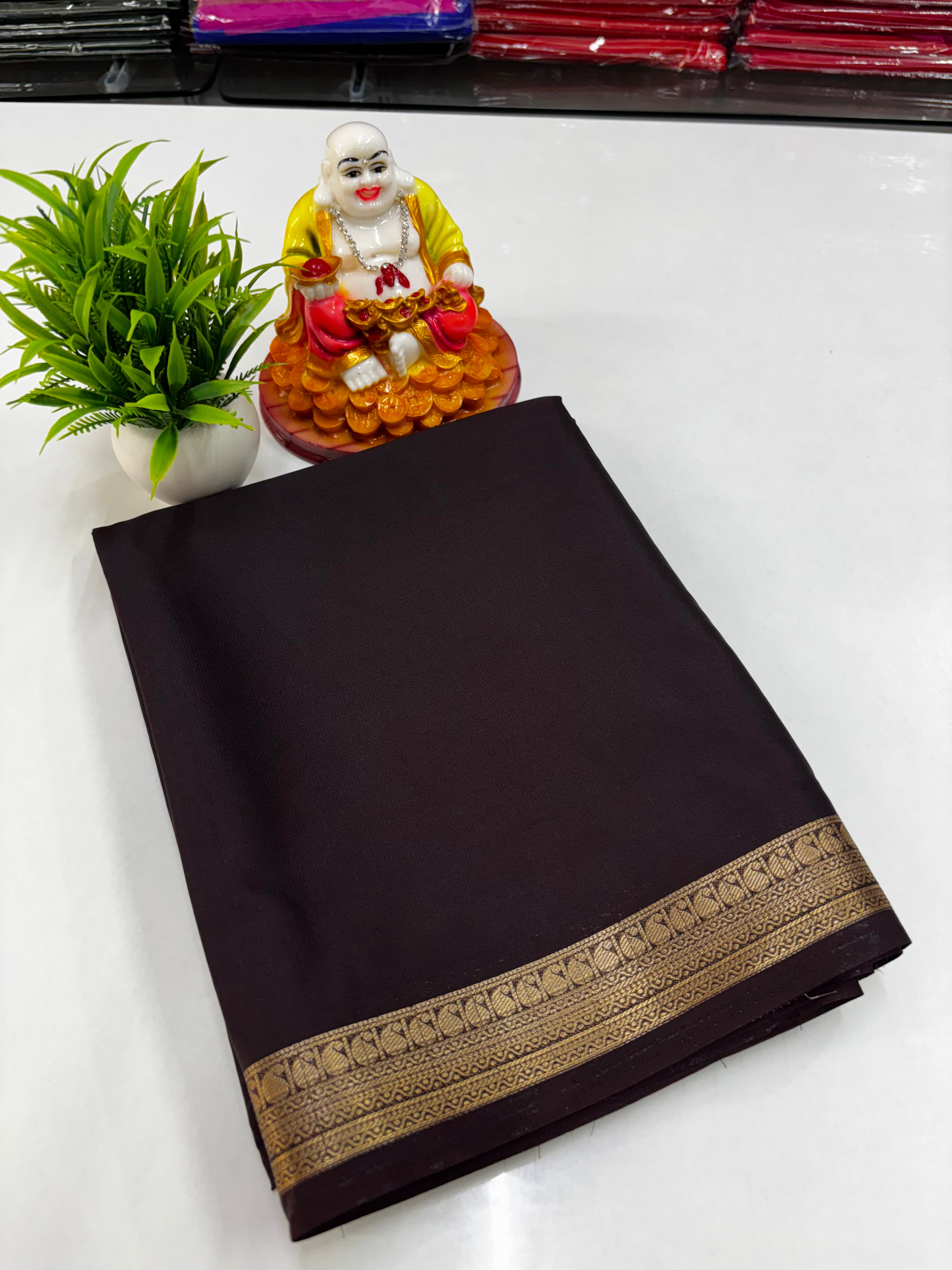 Mysore Crepe Silk Saree with Small Mango Border &amp; Chit Pallu