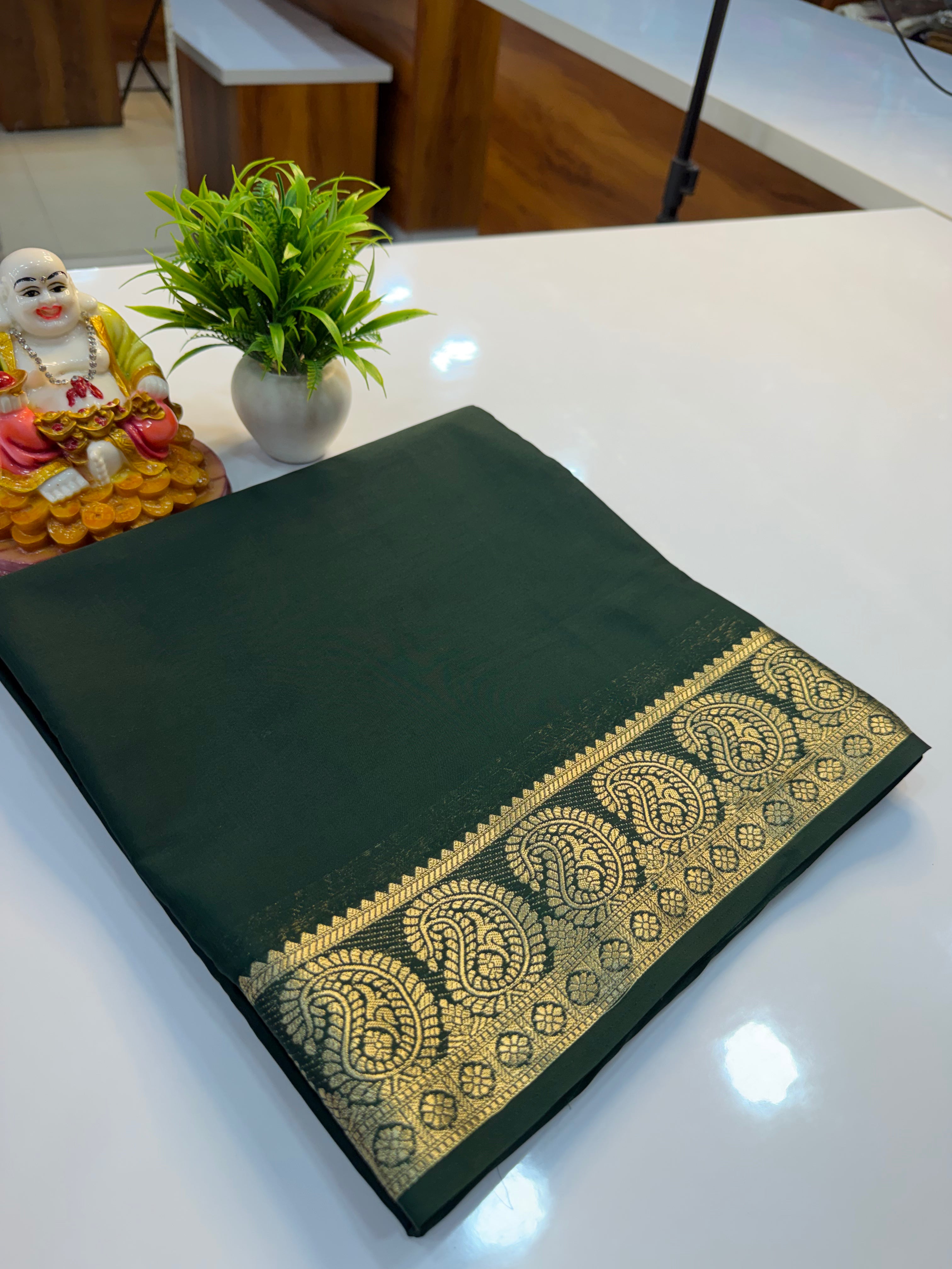 Premium Mysore Crepe Silk Saree with Beautiful Mango Border & Chit Pallu | Padmavathi Silks and Sarees