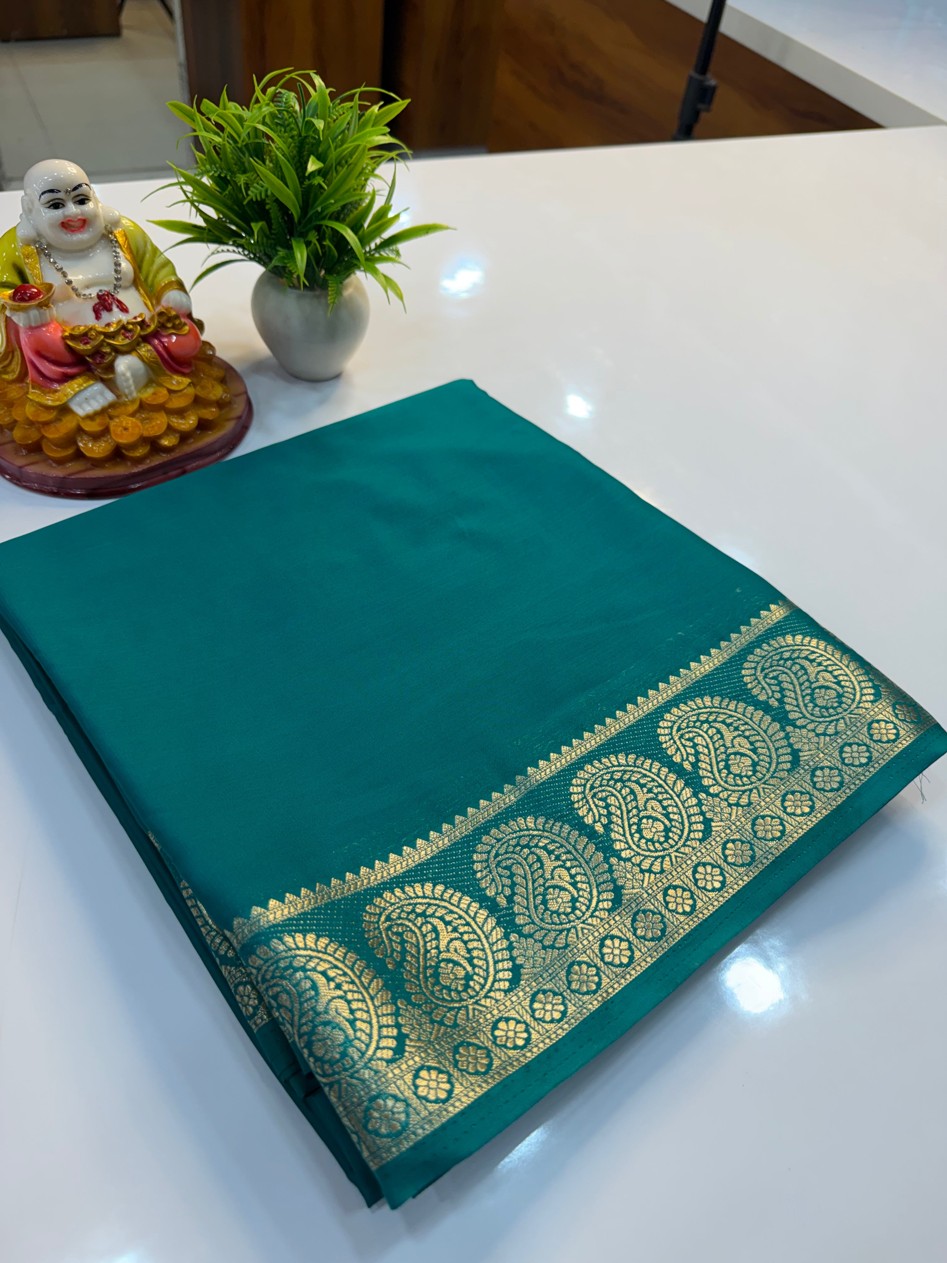 Premium Mysore Crepe Silk Saree with Beautiful Mango Border & Chit Pallu | Padmavathi Silks and Sarees