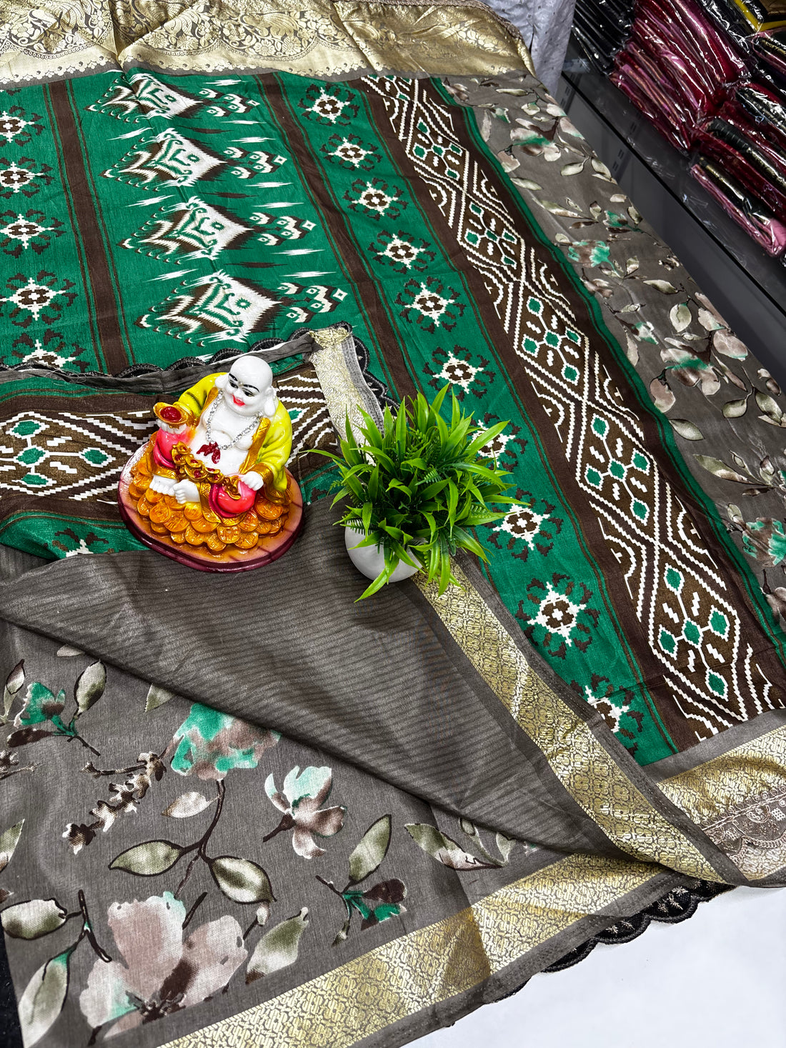 Dola Silk Saree with Elegant Floral Design
