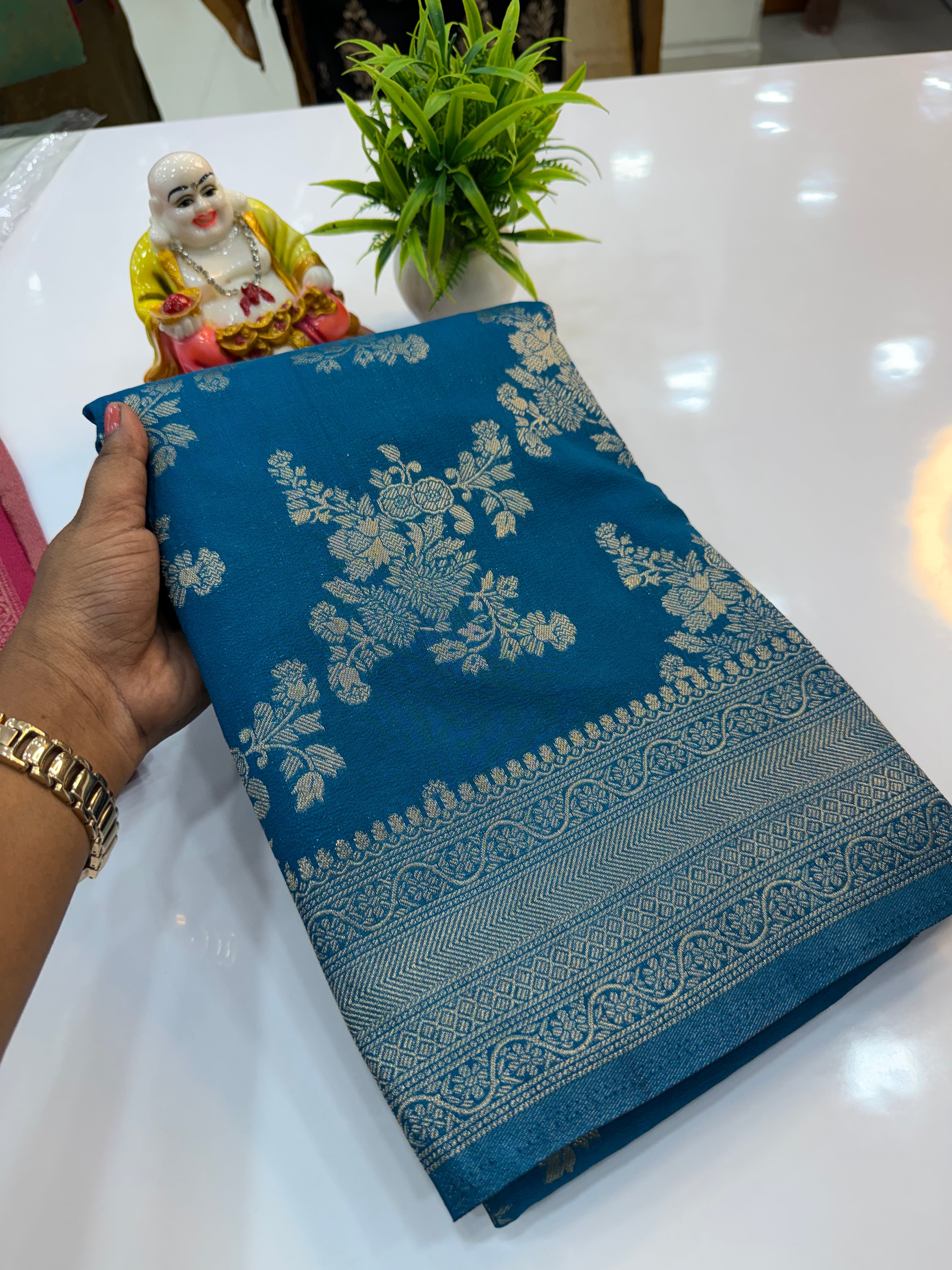 Jaal Pattern Georgette Saree with Rich Pallu &amp; Butta Blouse | Padmavathi Silks and Sarees
