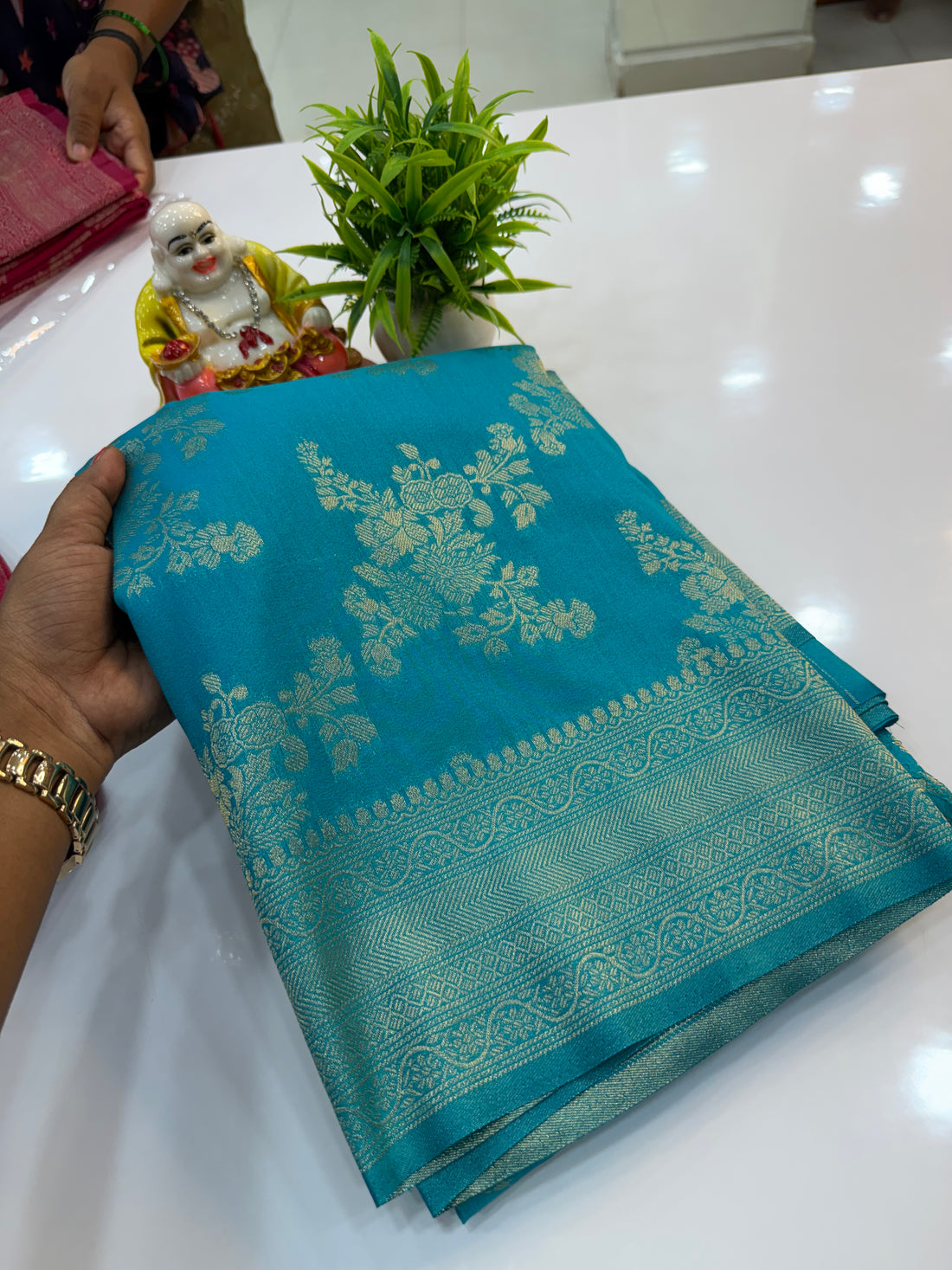 Jaal Pattern Georgette Saree with Rich Pallu &amp; Butta Blouse | Padmavathi Silks and Sarees