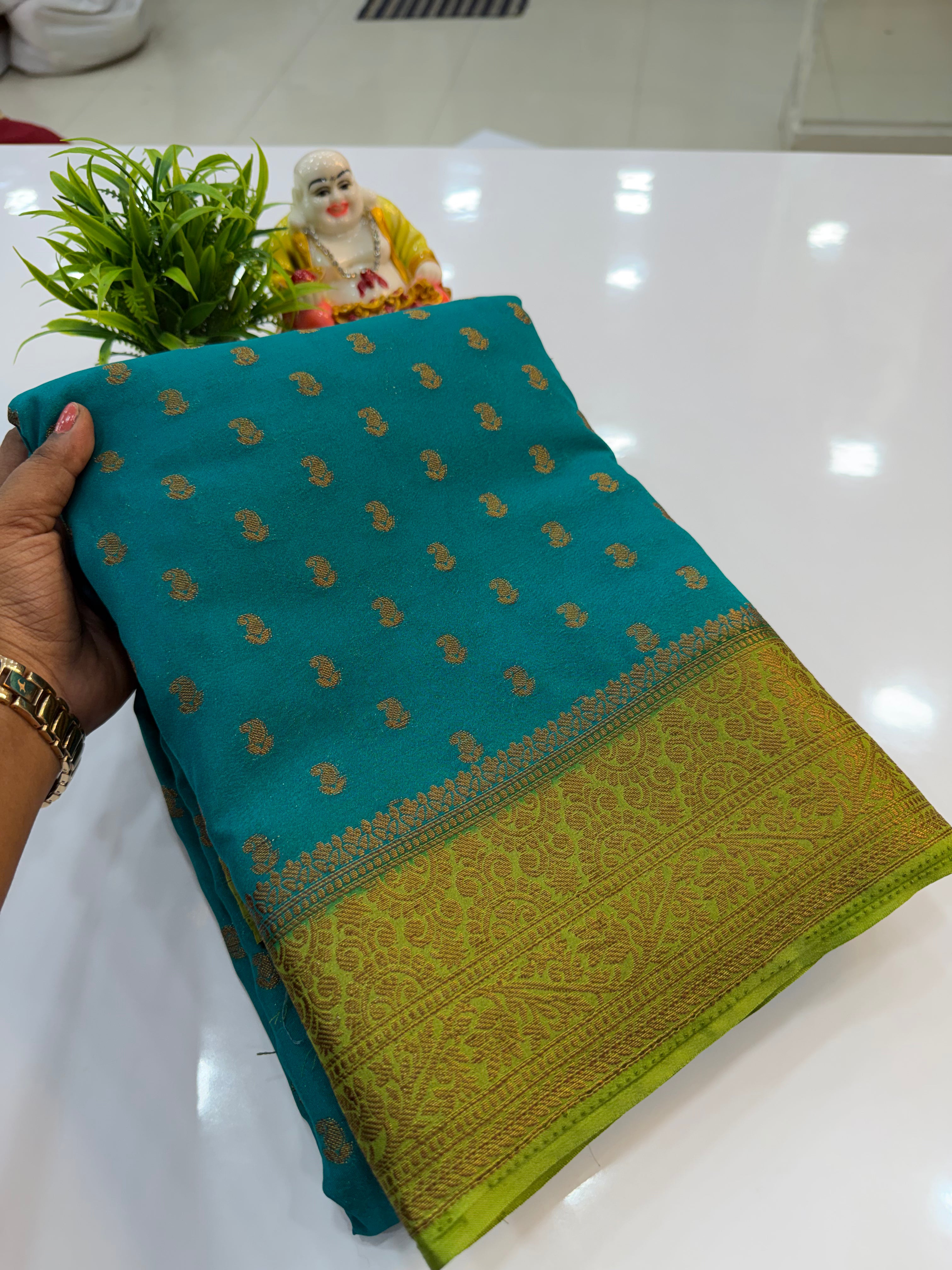 Beautiful Khaddi Georgette Saree with Buttas & Rich Pallu…