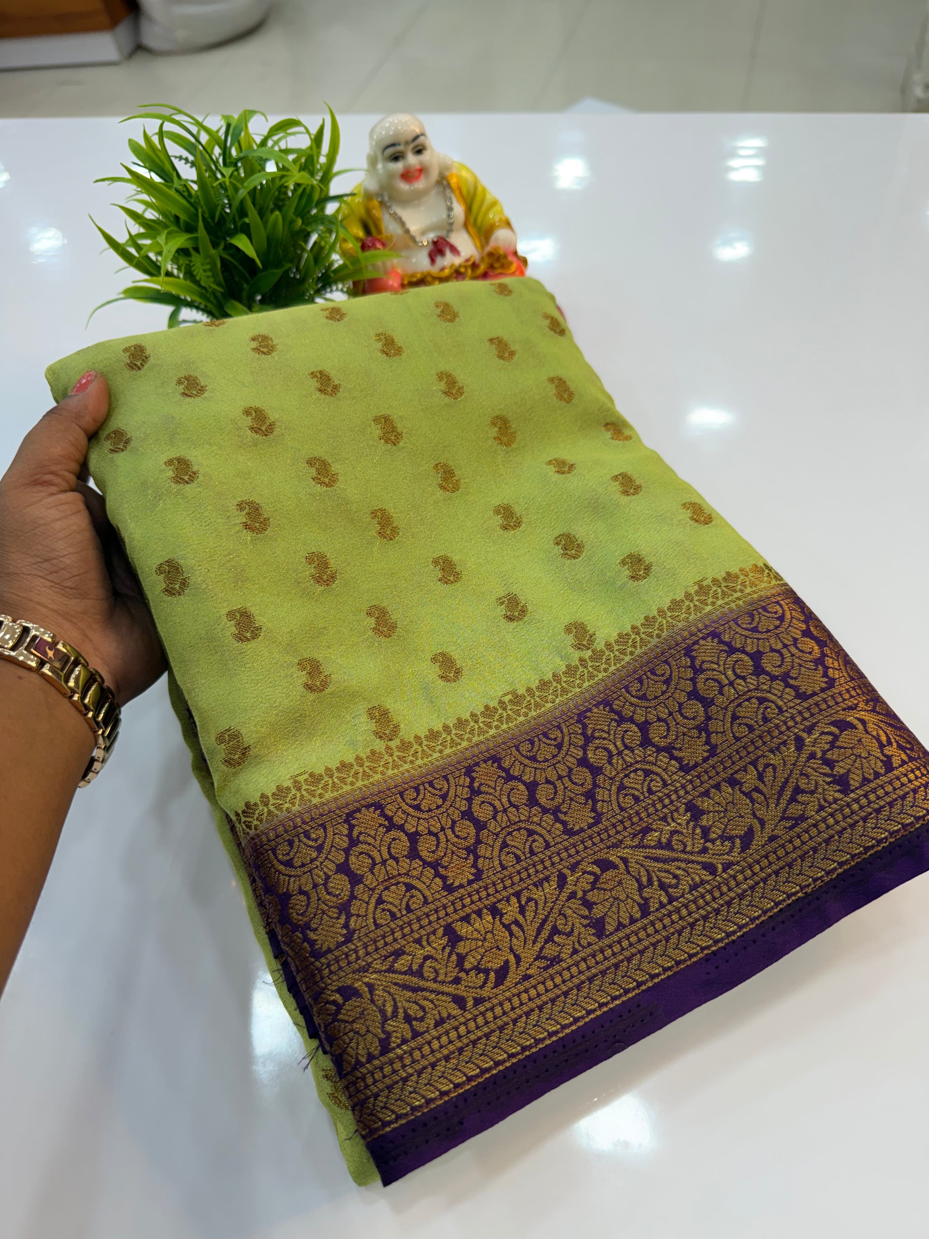 Beautiful Khaddi Georgette Saree with Buttas & Rich Pallu…