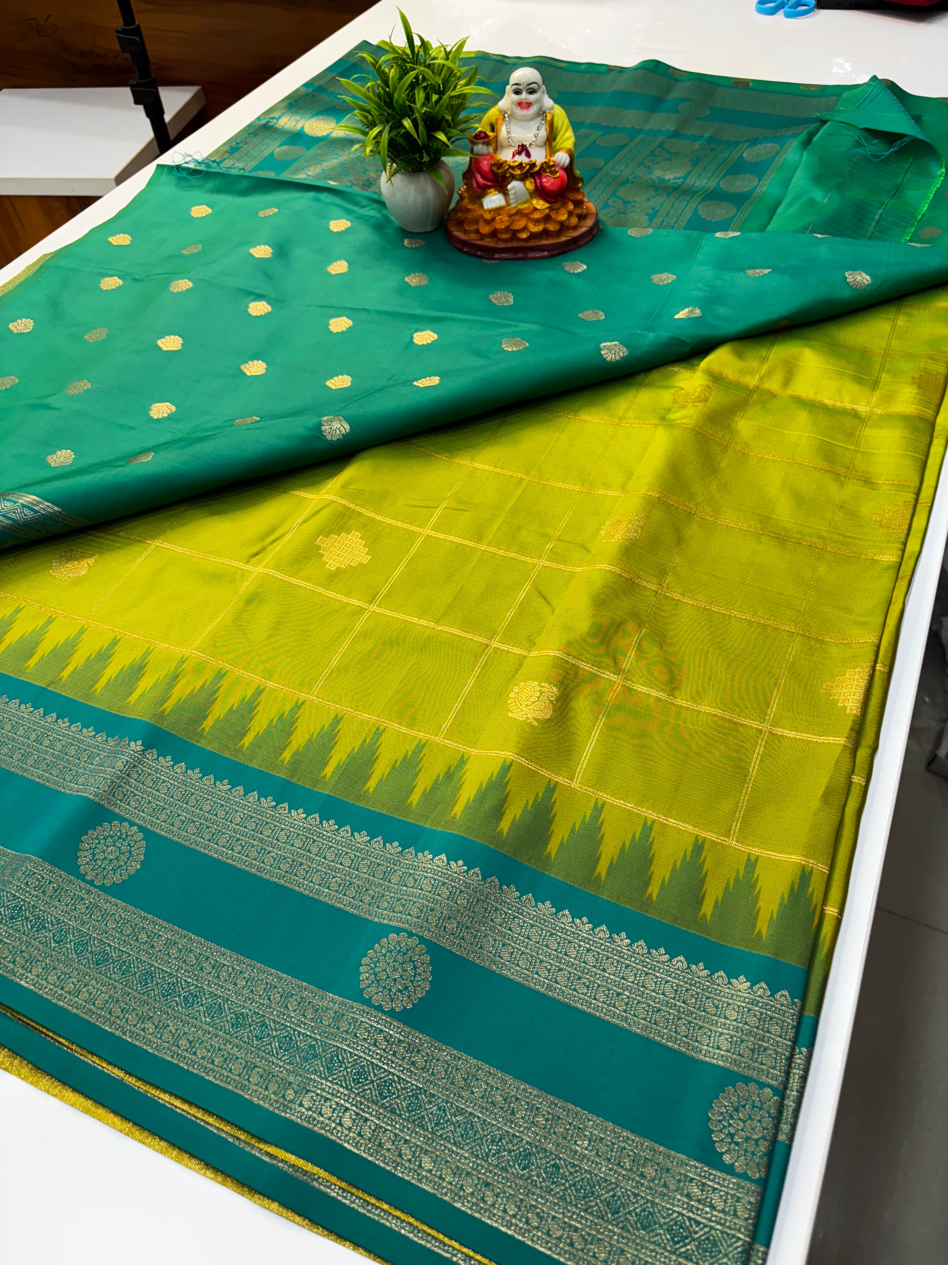 Premium Silk Saree with Rich Pallu & Peacock Buttas