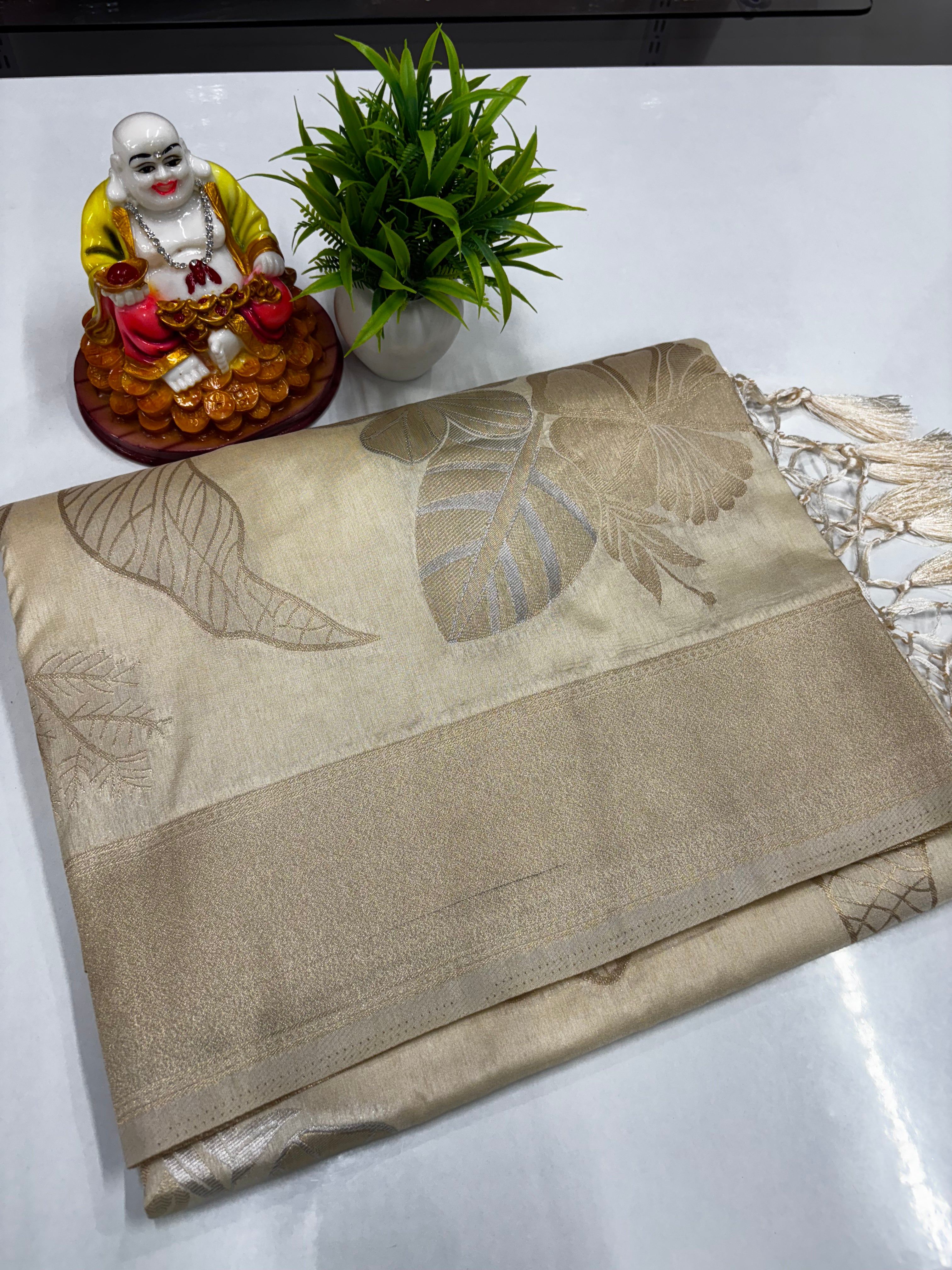 Elegant Satin Floral Saree with Rich Pallu — Premium Padsmavathi Silks & Sarees
