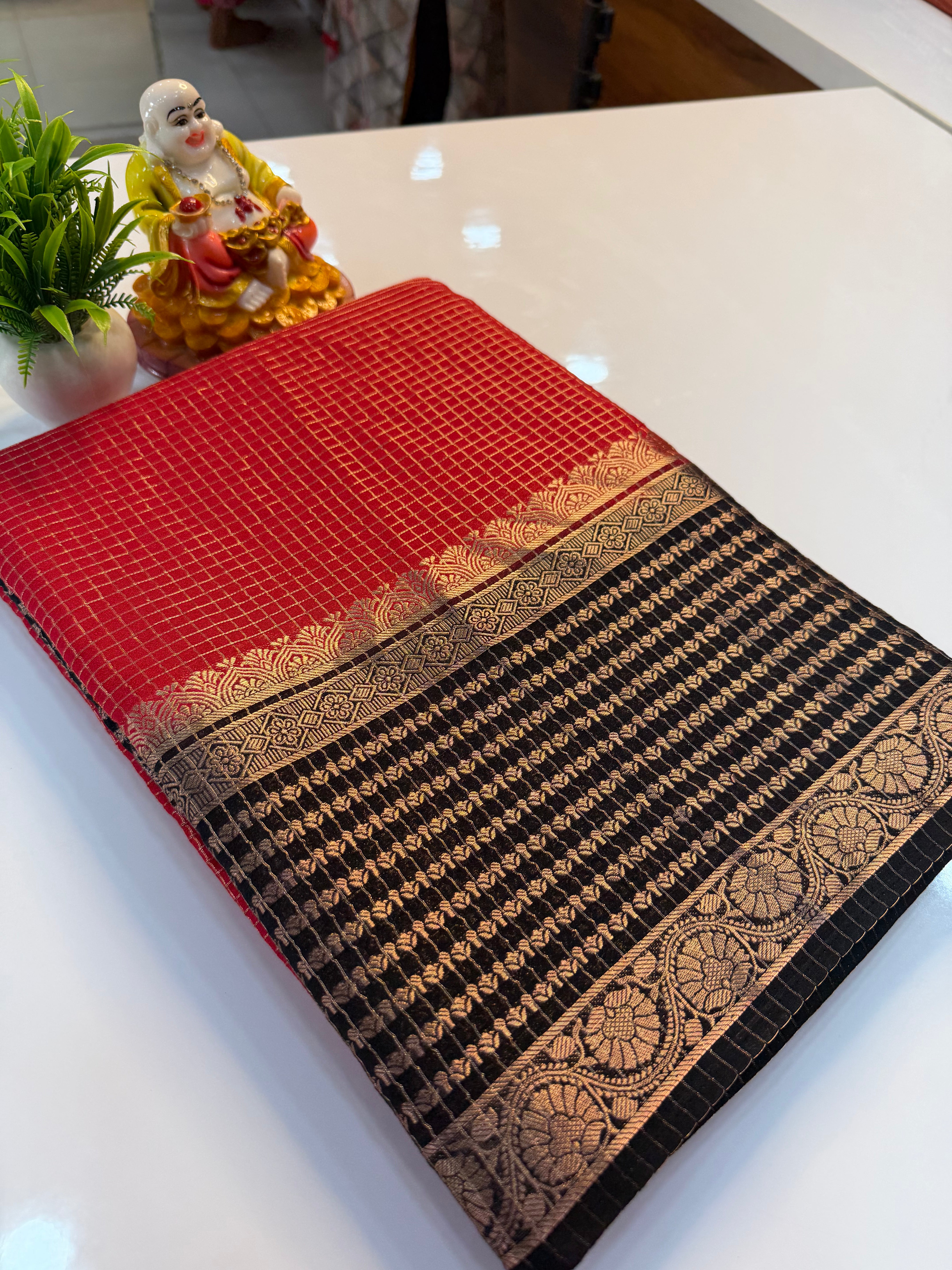 Premium Mysore Crepe Silk Saree with Checks & Rich Pallu…