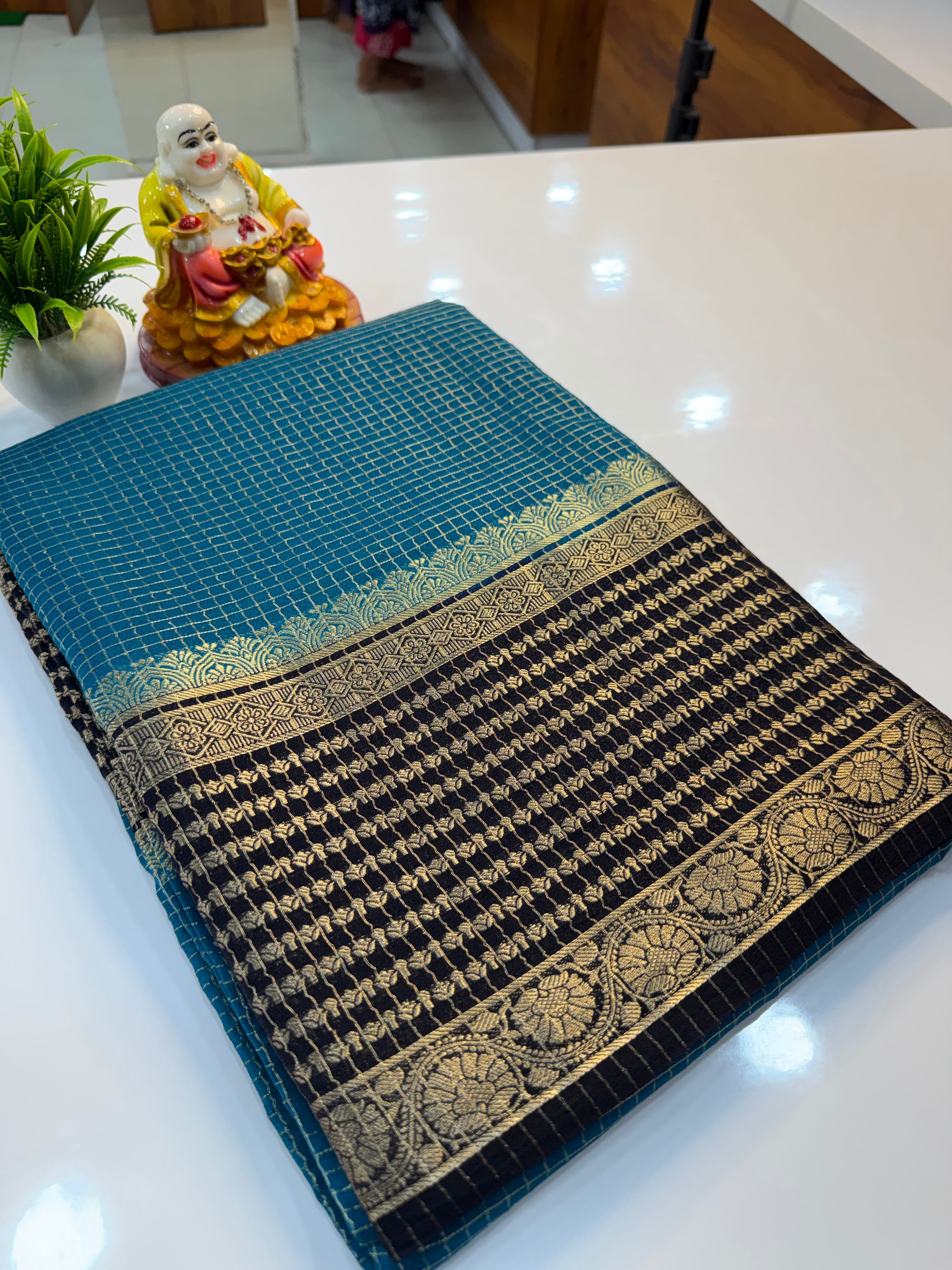 Premium Mysore Crepe Silk Saree with Checks & Rich Pallu…
