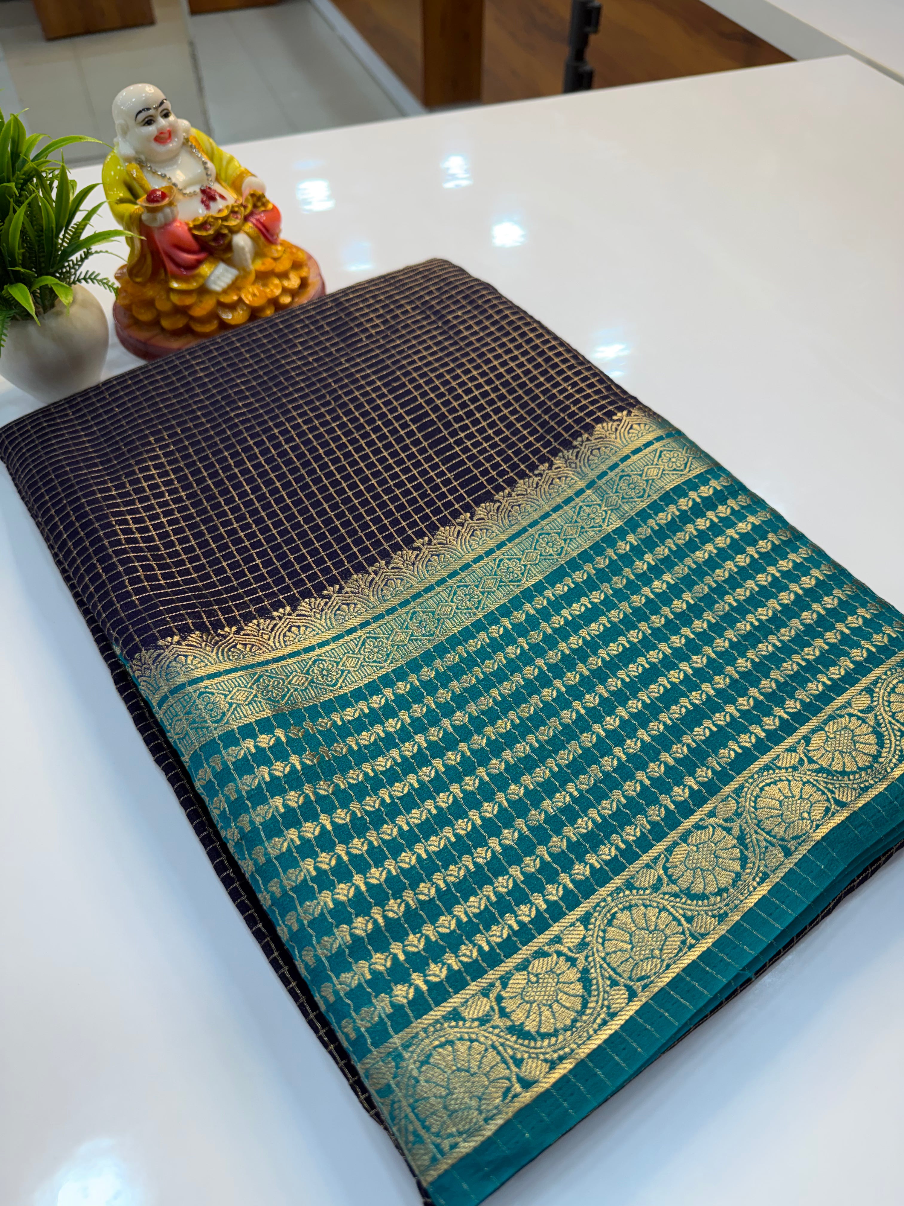Premium Mysore Crepe Silk Saree with Checks & Rich Pallu…