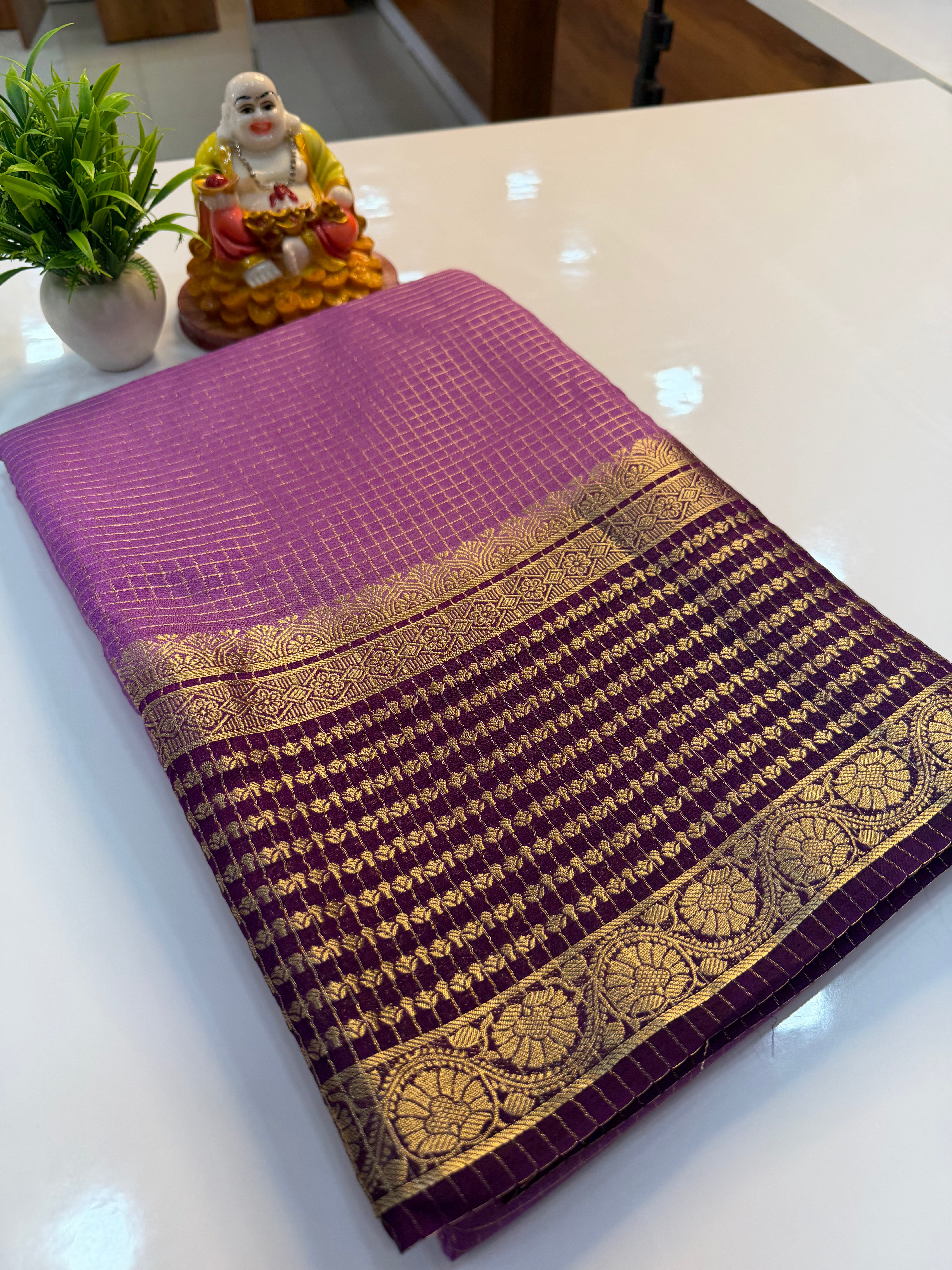 Premium Mysore Crepe Silk Saree with Checks & Rich Pallu…