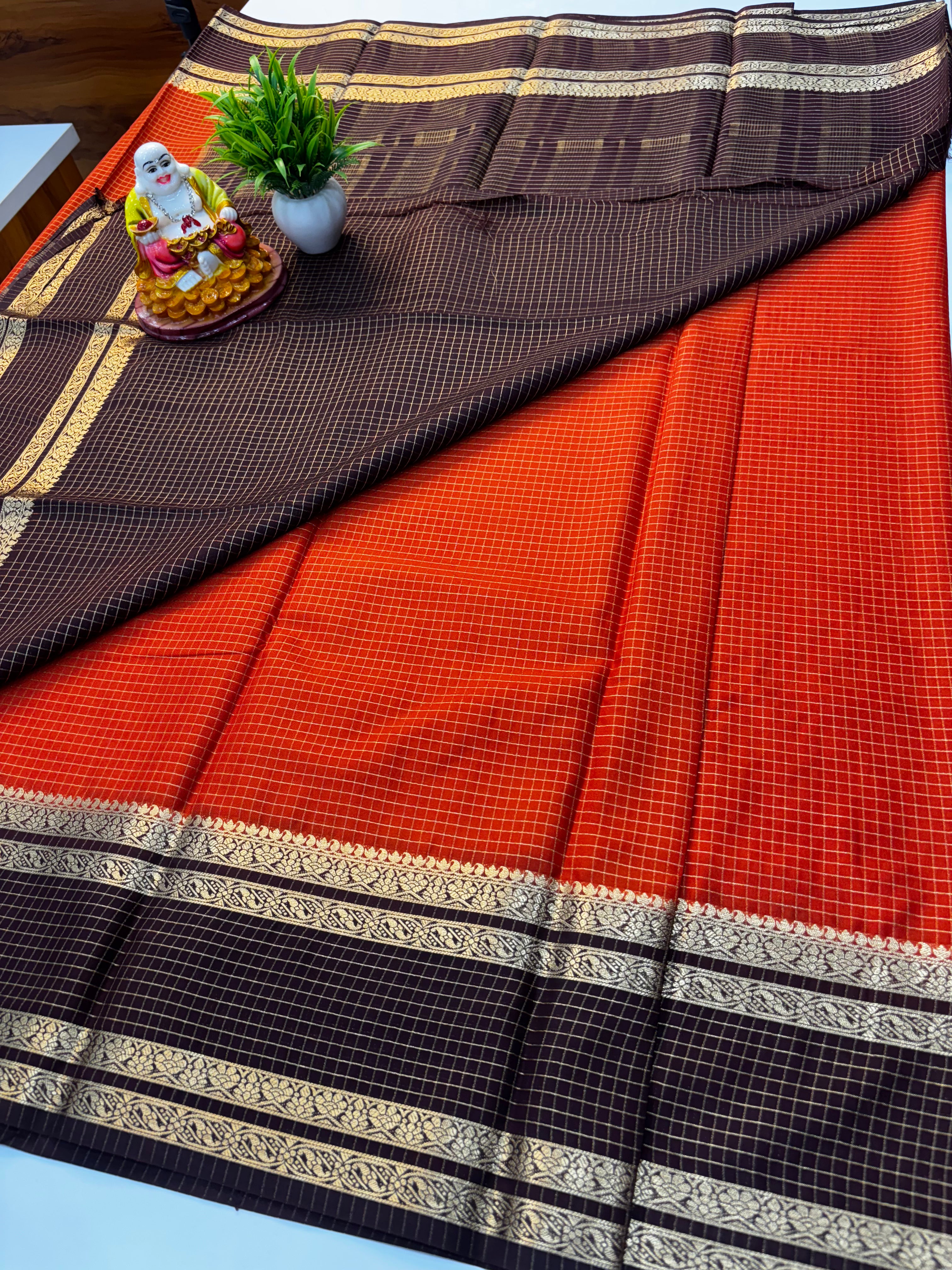 Premium Mysore Crepe Silk Saree with Checks Pattern & Bentex Border