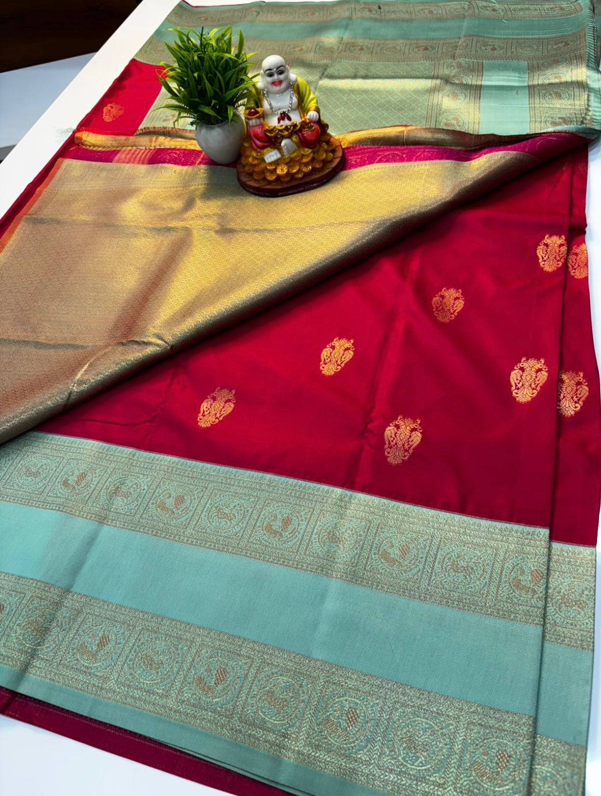 🦚 Premium Semi Silk Saree with Ganda Berunda Design & Rich Pallu 🦚