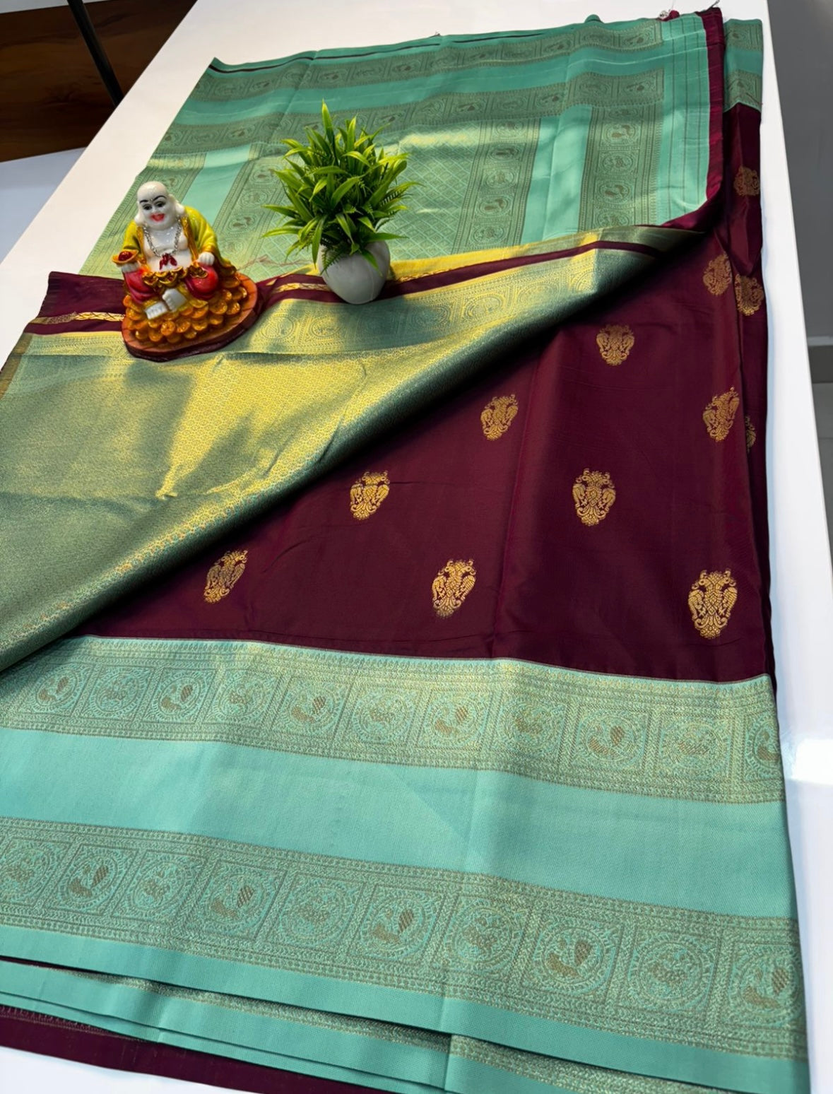 🦚 Premium Semi Silk Saree with Ganda Berunda Design & Rich Pallu 🦚