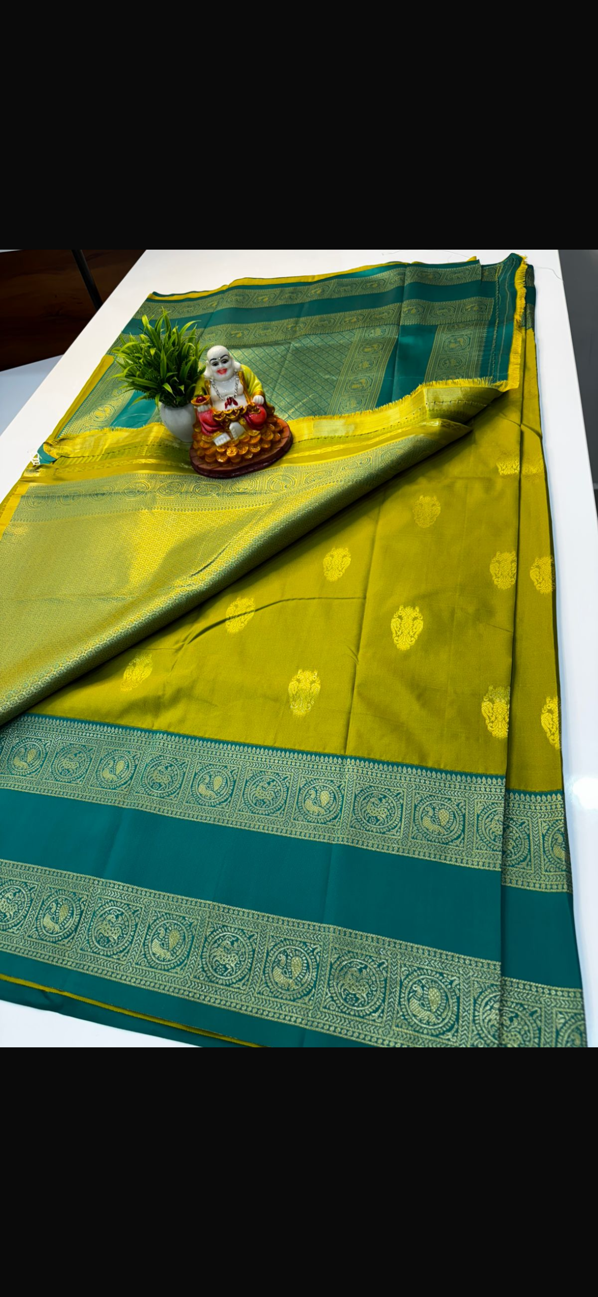 🦚 Premium Semi Silk Saree with Ganda Berunda Design & Rich Pallu 🦚