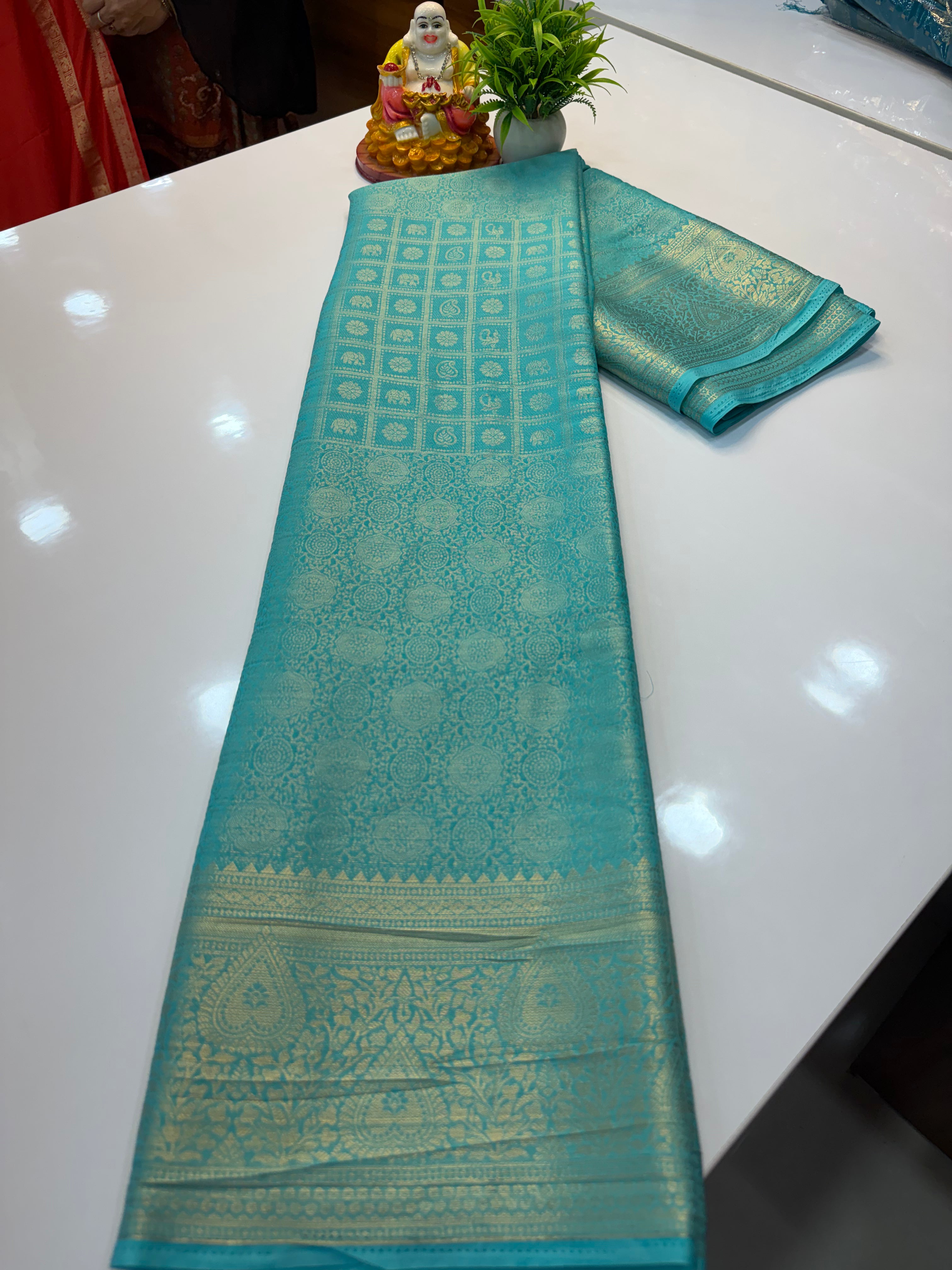 Premium Chiffon Saree with Brocade, Peacock Design, Rich Pallu & Brocade Blouse…