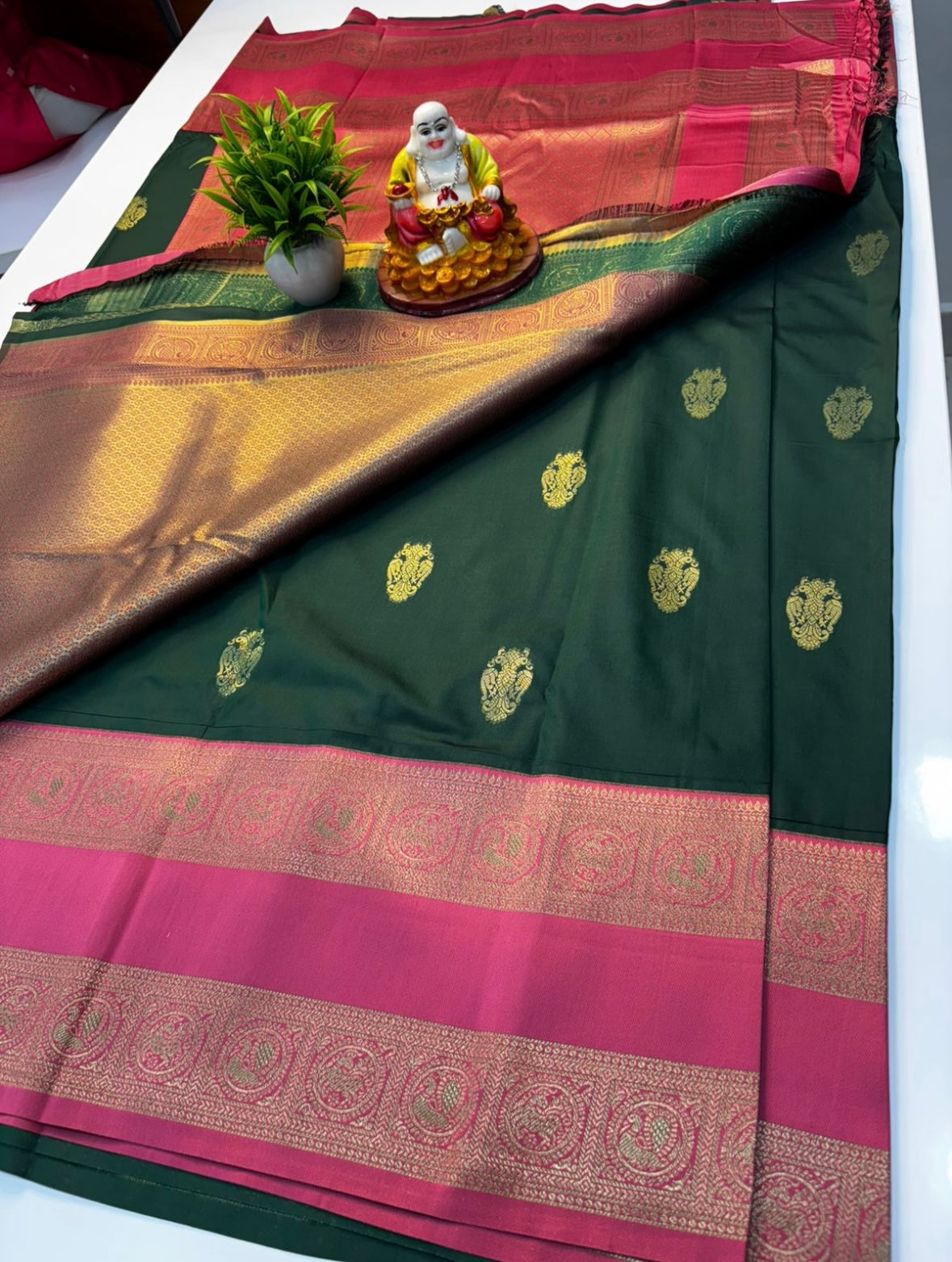 🦚 Premium Semi Silk Saree with Ganda Berunda Design & Rich Pallu 🦚