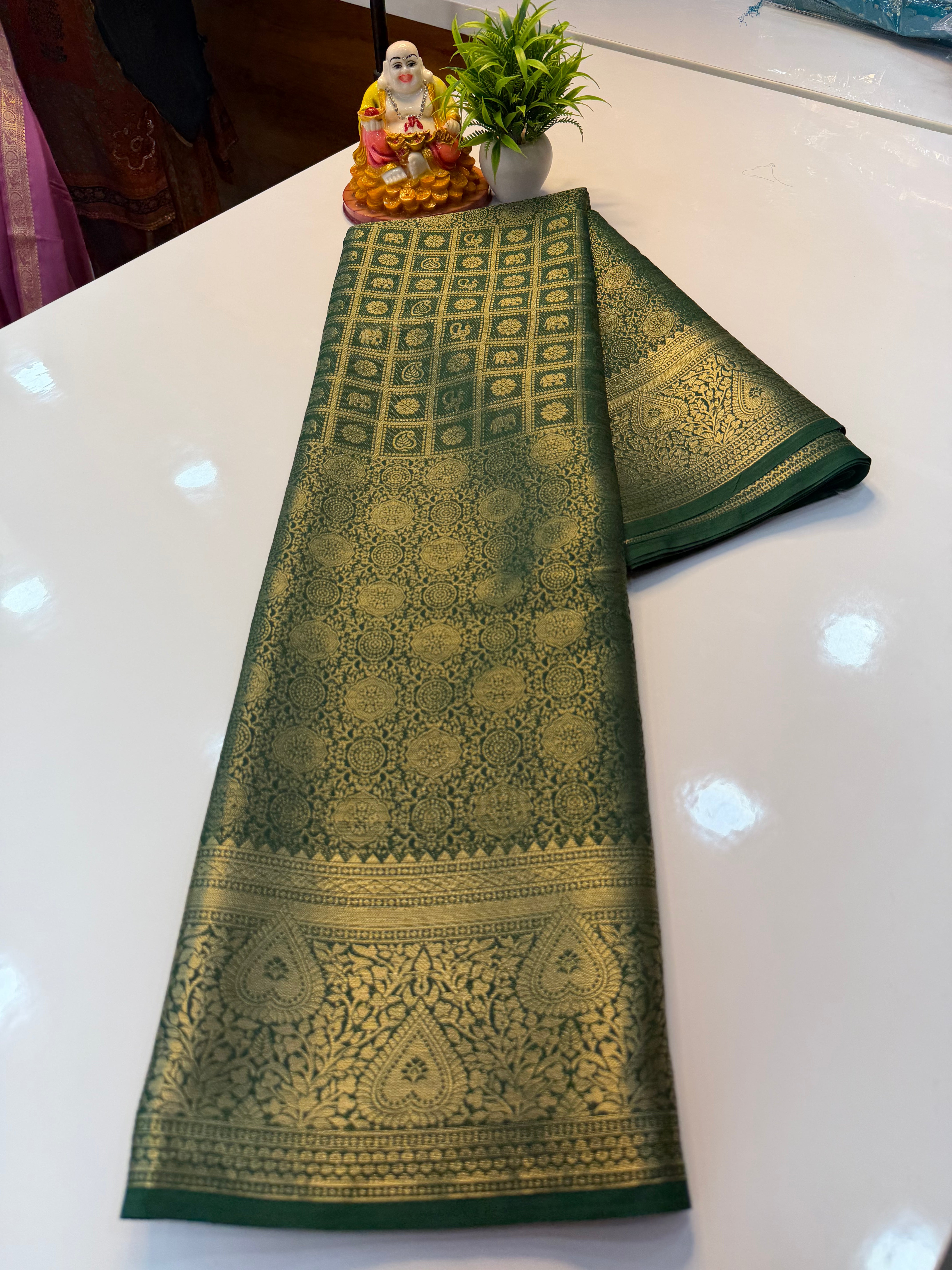 Premium Chiffon Saree with Brocade, Peacock Design, Rich Pallu & Brocade Blouse…