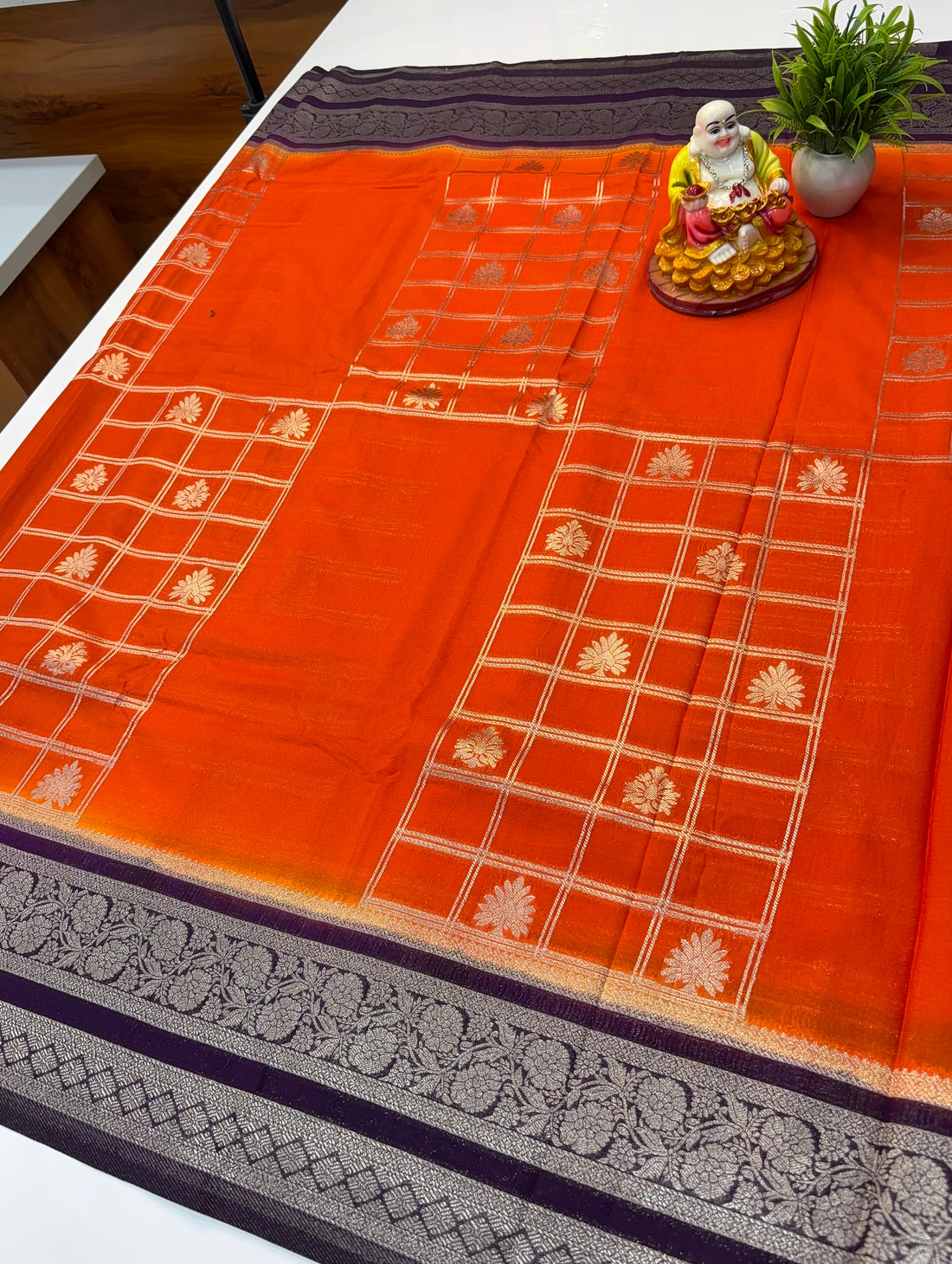 Premium Georgette Saree with Checks Pattern & Rich Pallu