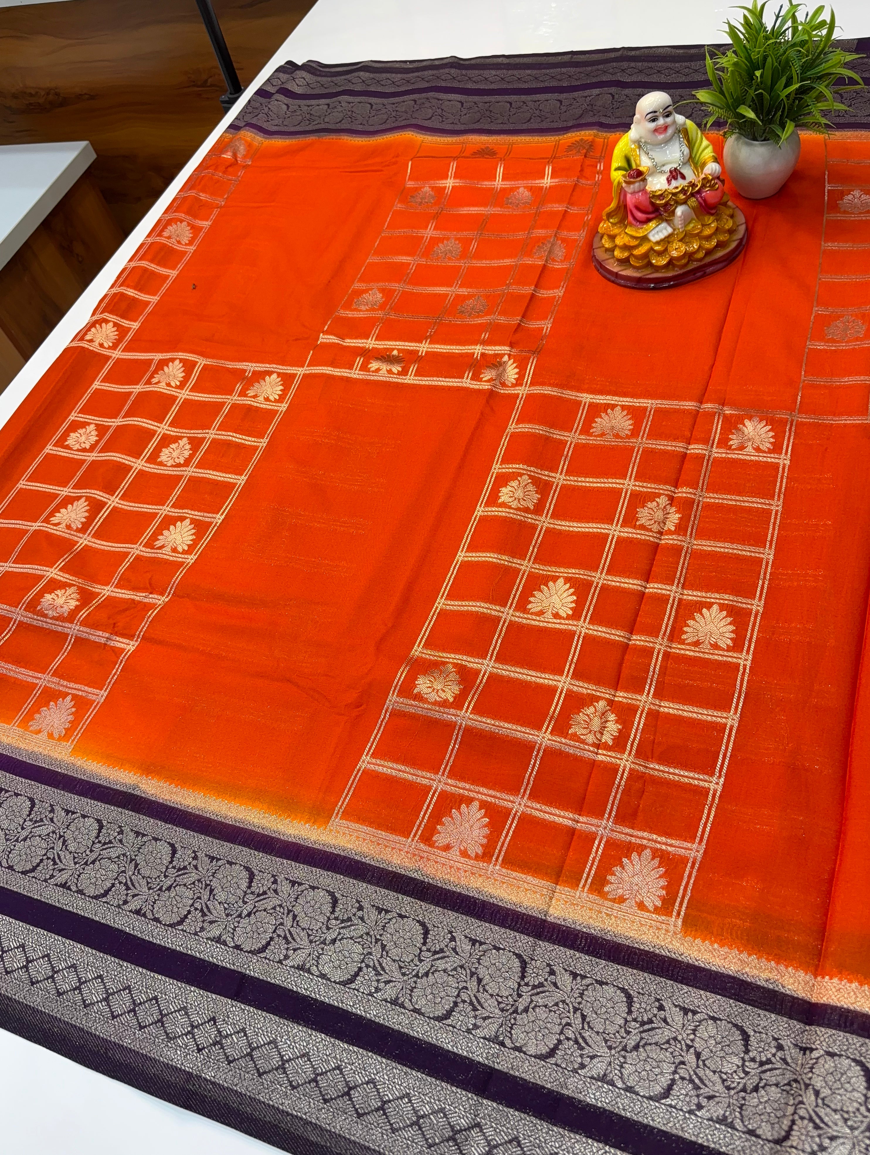 Premium Georgette Saree with Checks Pattern & Rich Pallu