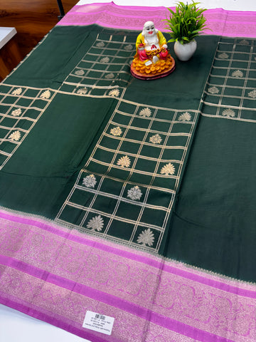 Premium Georgette Saree with Checks Pattern & Rich Pallu