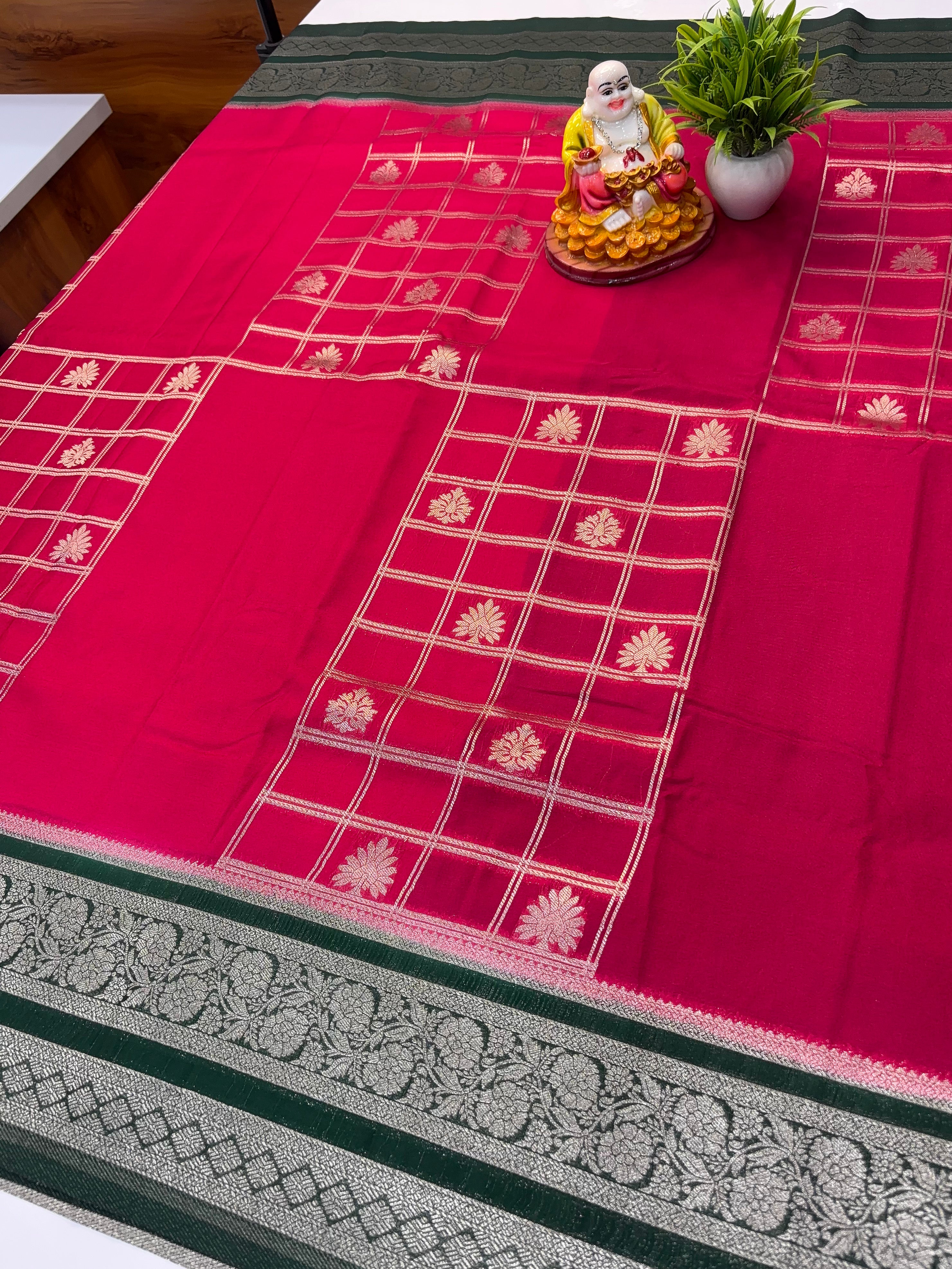 Premium Georgette Saree with Checks Pattern & Rich Pallu