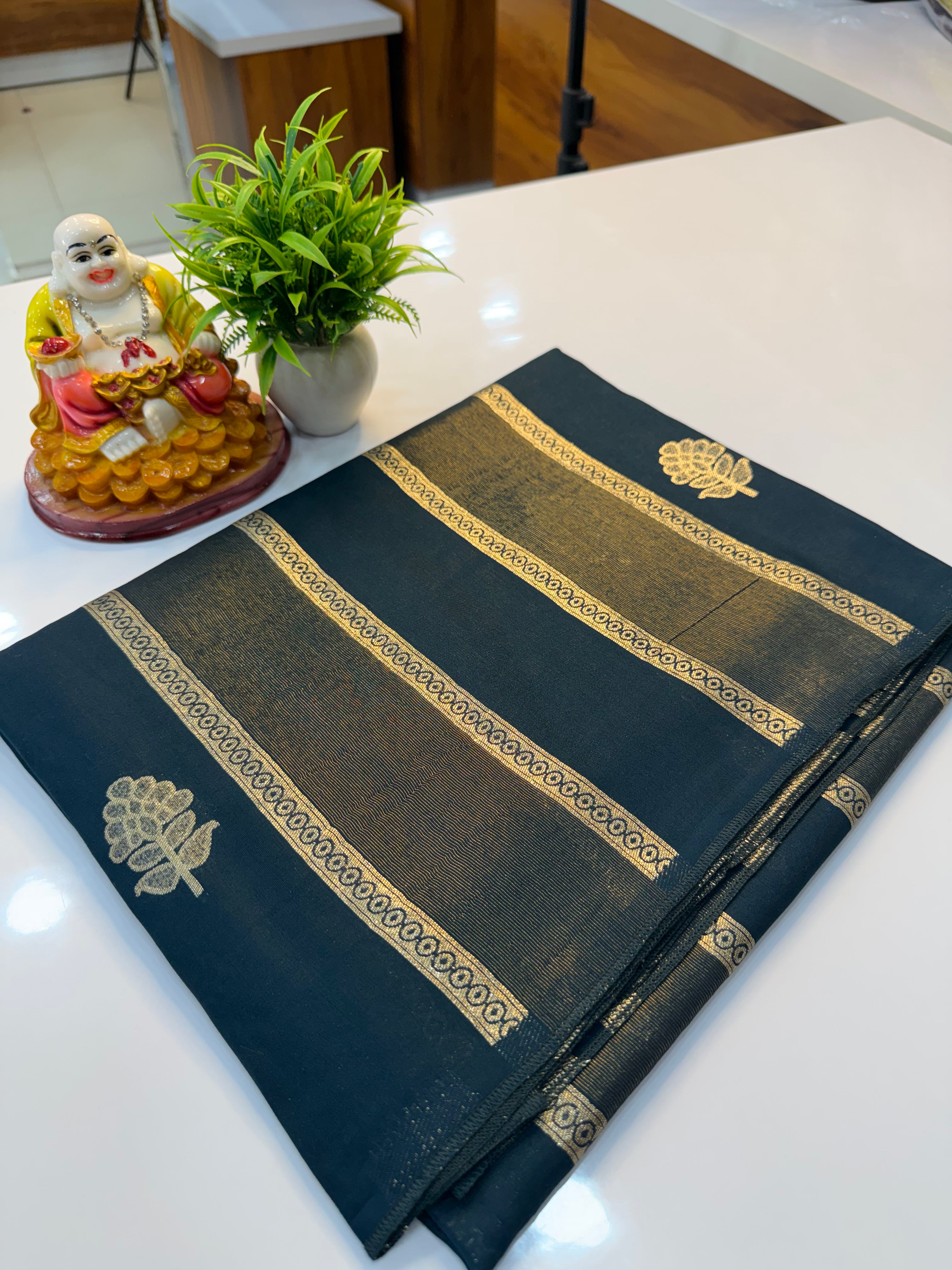 Premium Semi Viscose Saree with Rich Pallu & Butta Blouse…