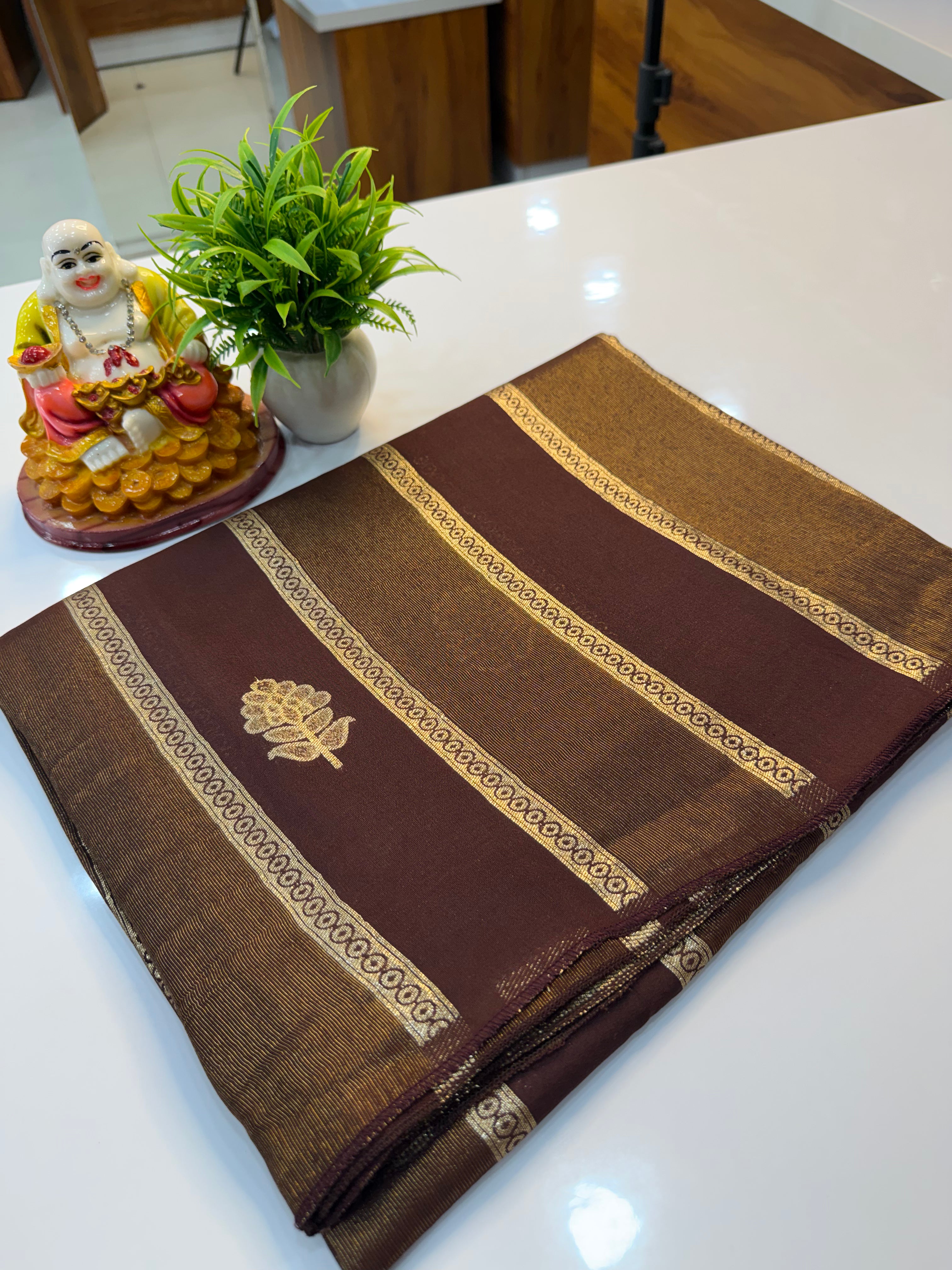 Premium Semi Viscose Saree with Rich Pallu & Butta Blouse…