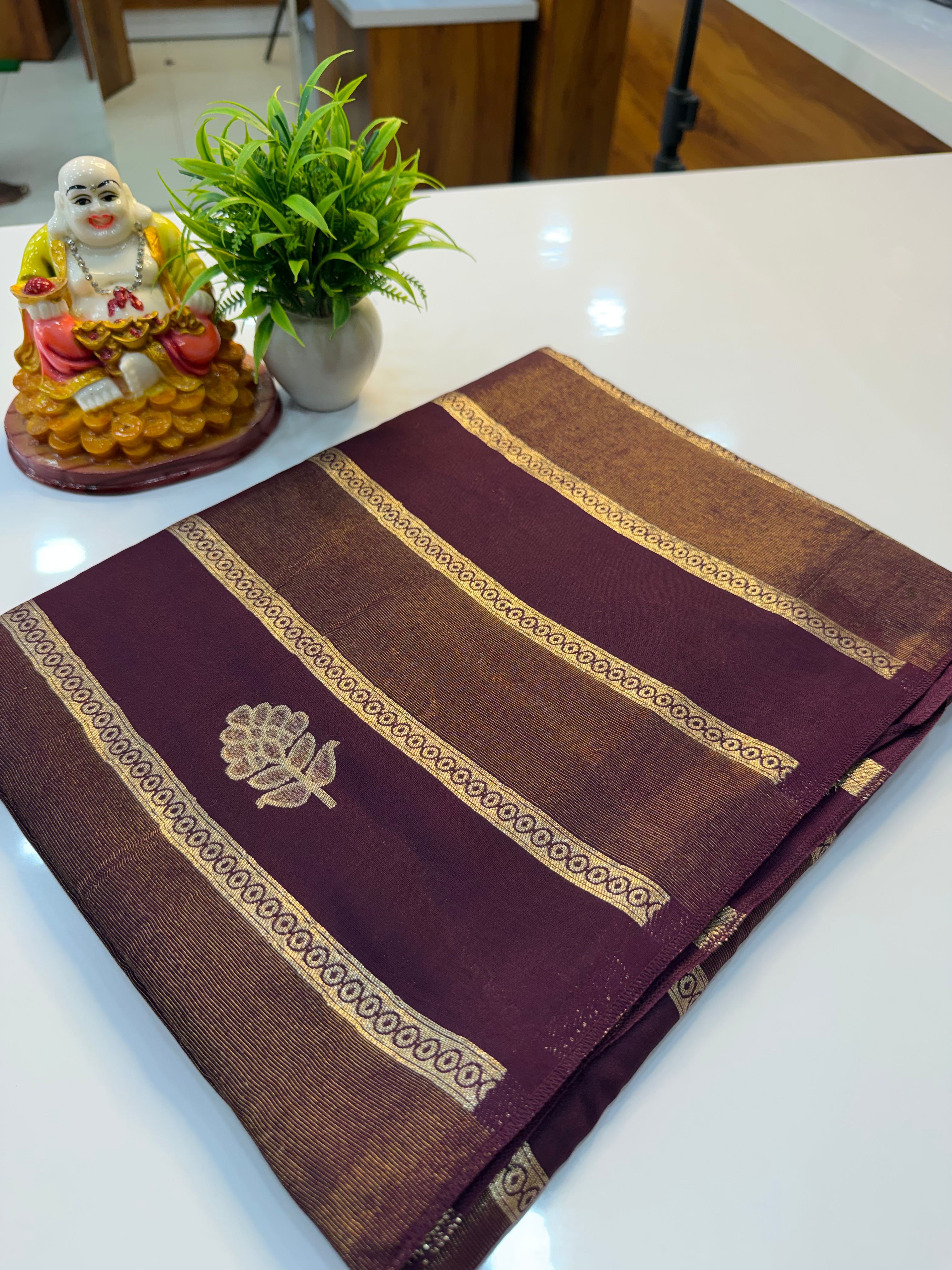 Premium Semi Viscose Saree with Rich Pallu & Butta Blouse…