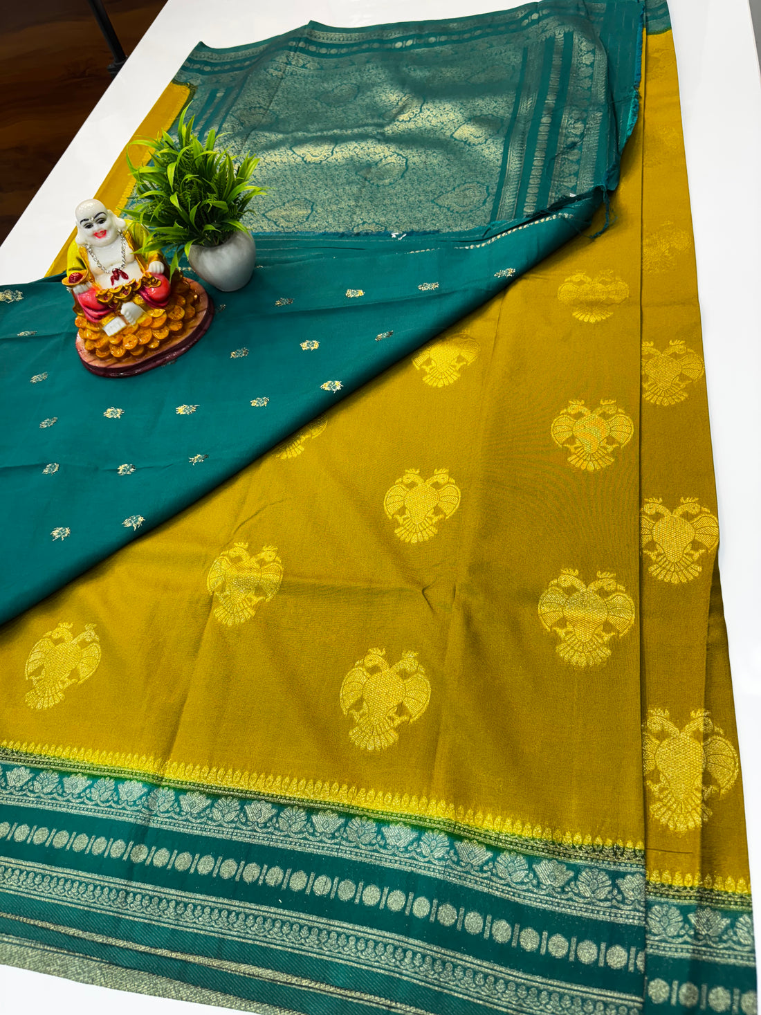 Premium Georgette Saree with Ganda Berunda Design & Rich Pallu