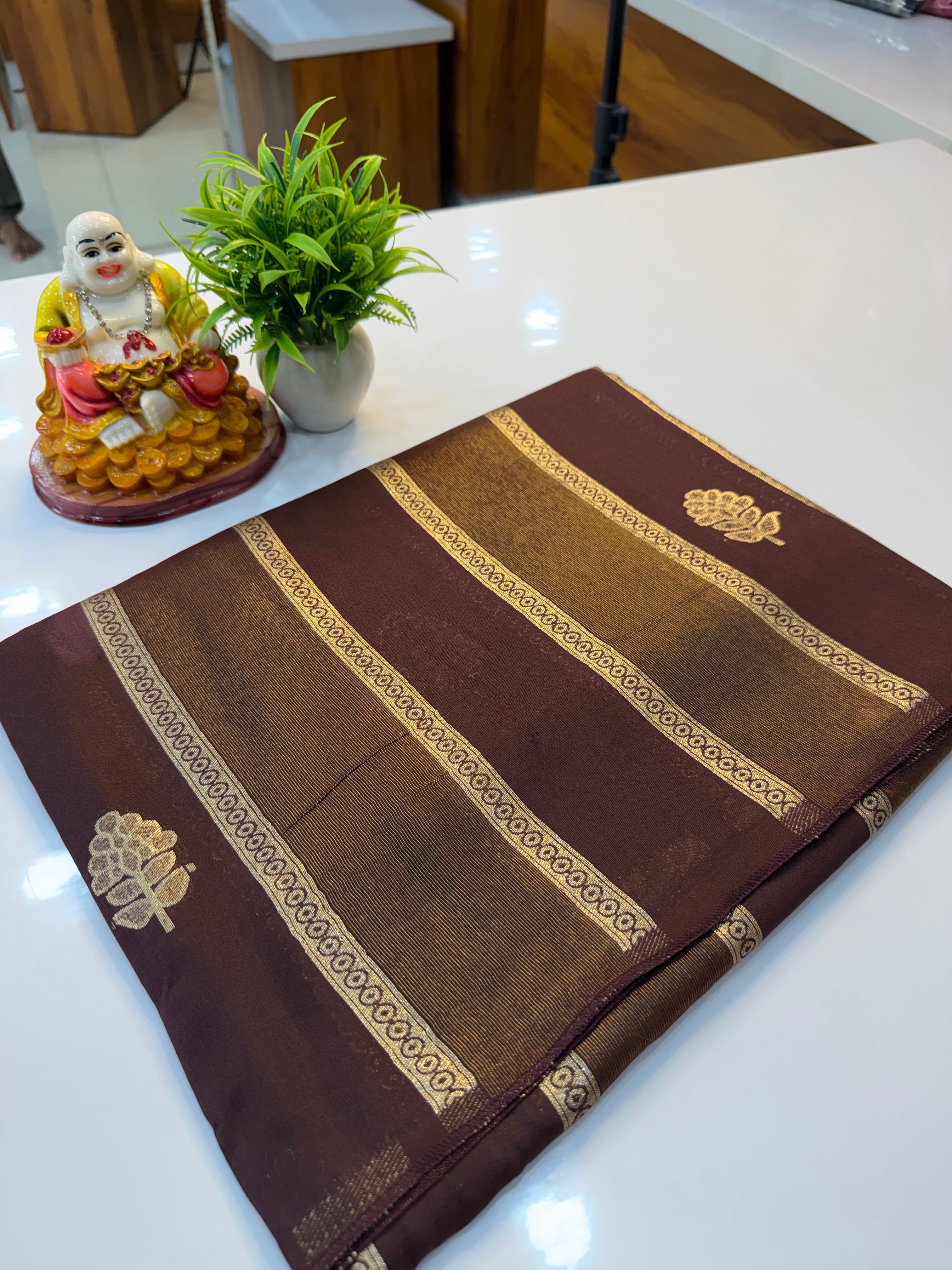 Premium Semi Viscose Saree with Rich Pallu & Butta Blouse…