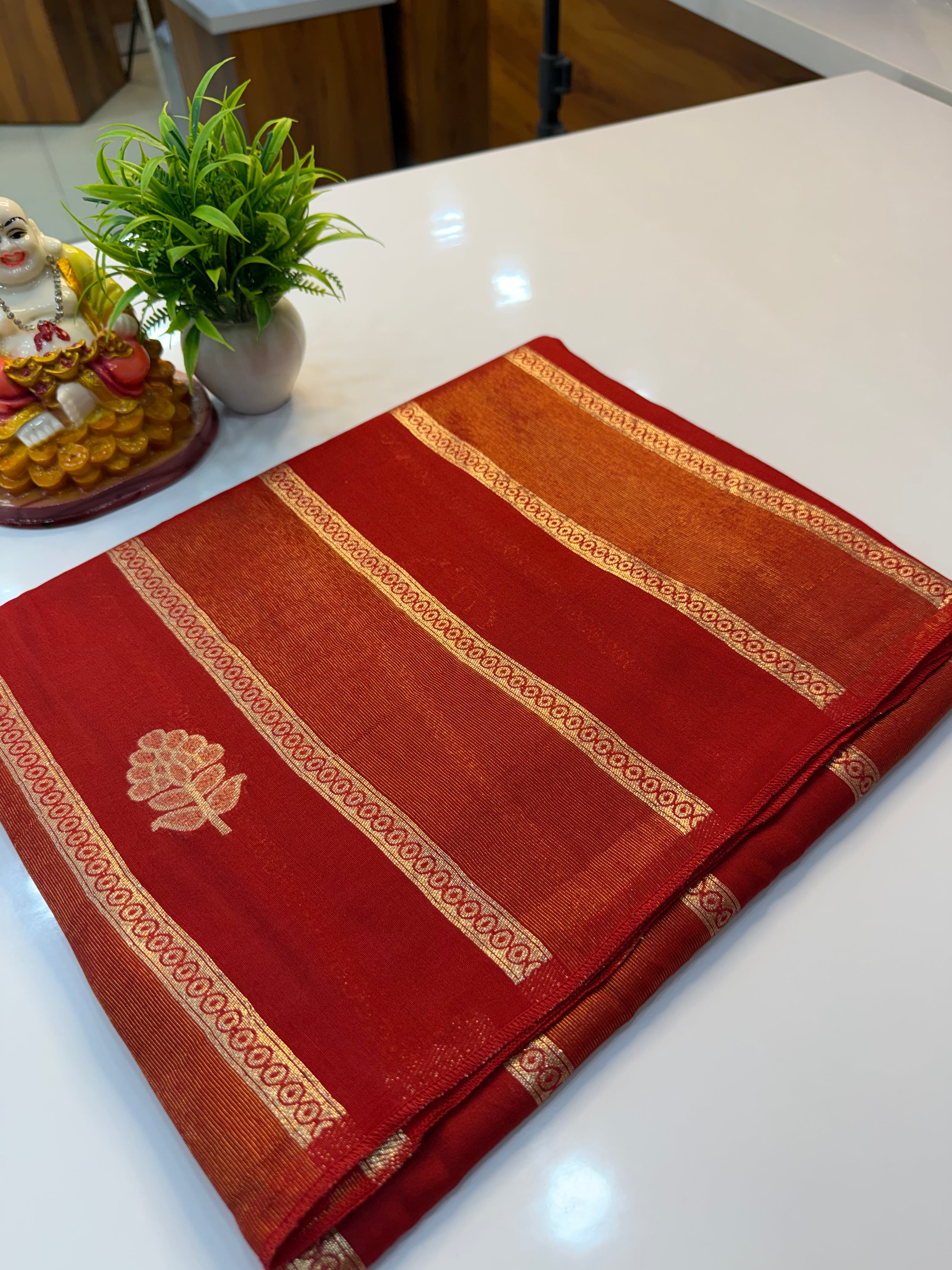 Premium Semi Viscose Saree with Rich Pallu & Butta Blouse…