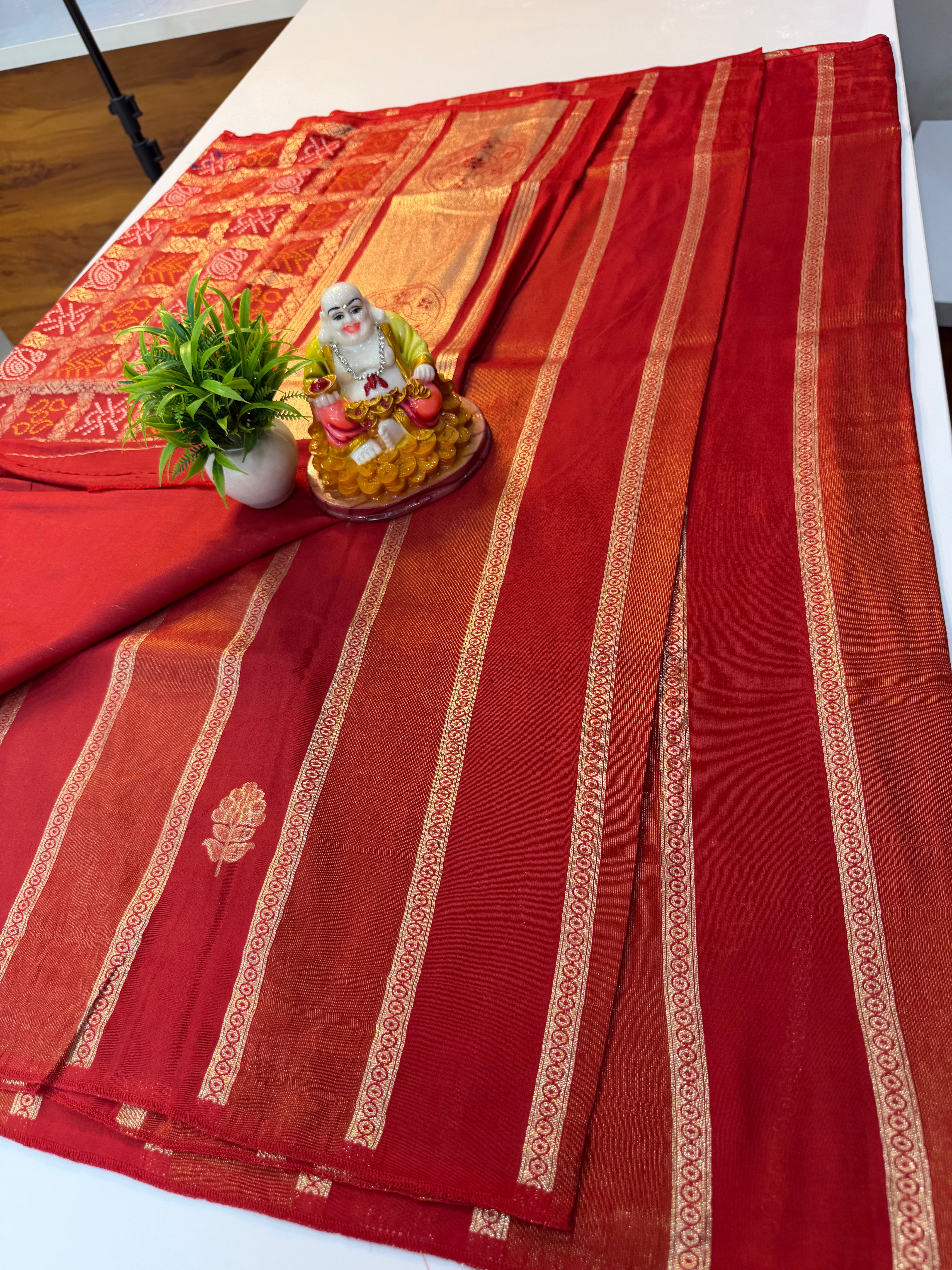 Premium Semi Viscose Saree with Rich Pallu & Butta Blouse…