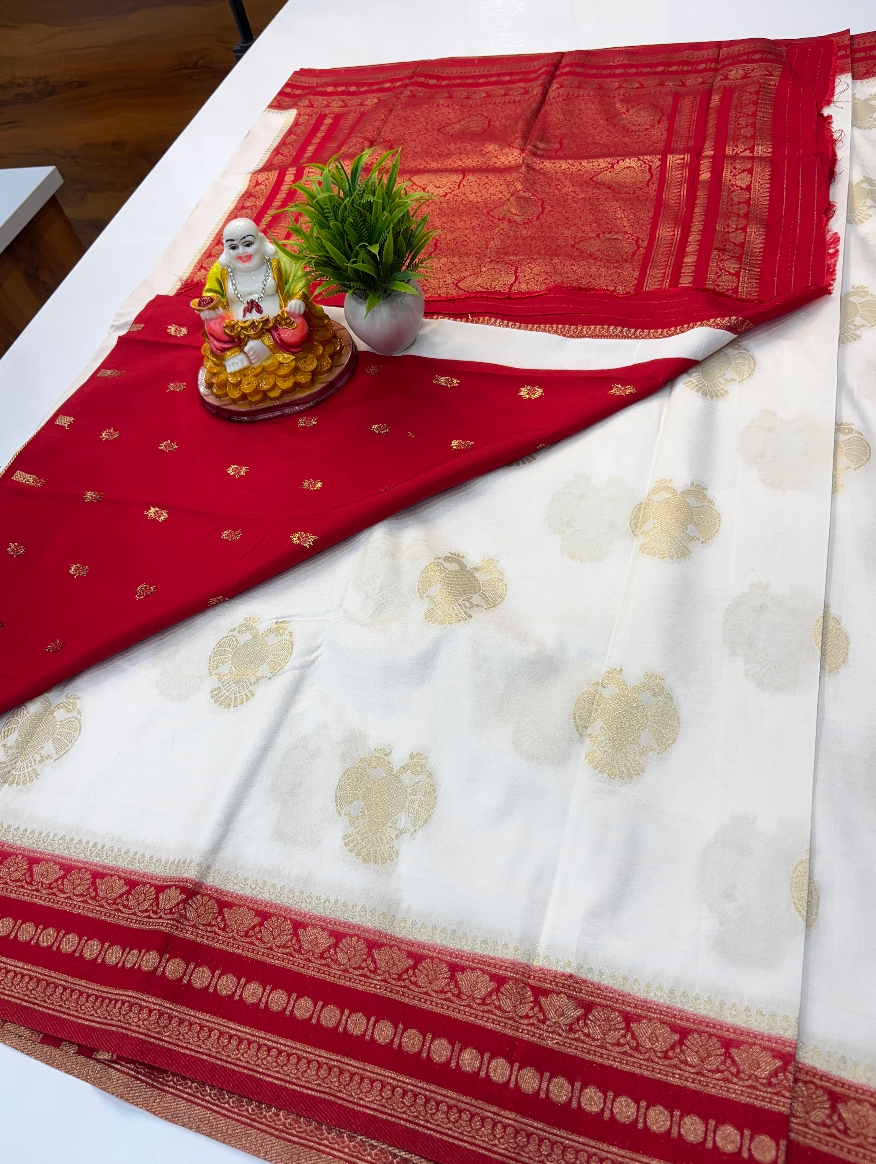 Premium Georgette Saree with Ganda Berunda Design & Rich Pallu