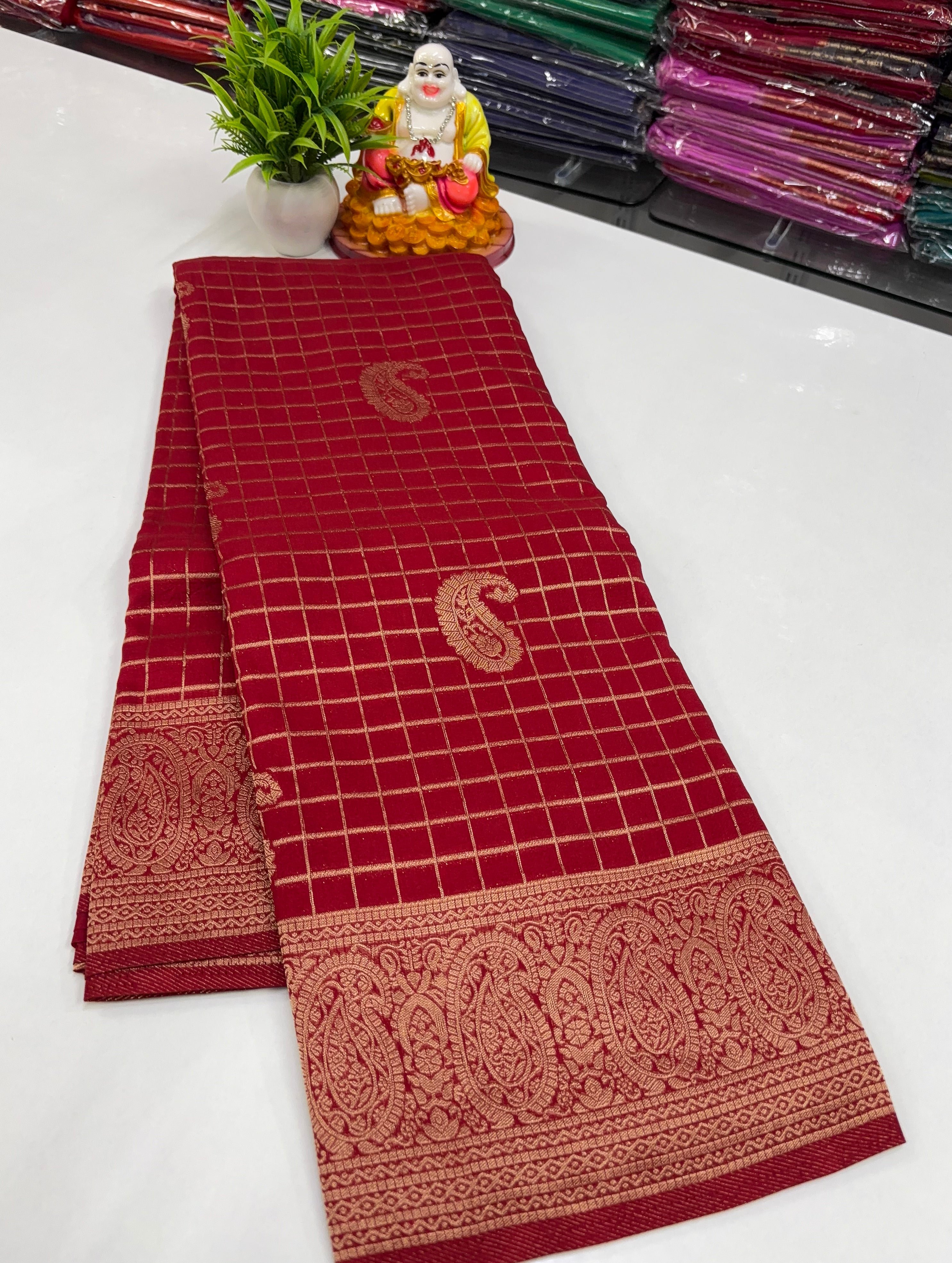 Premium Georgette Saree with Chex Pattern & Mango Design Rich Pallu