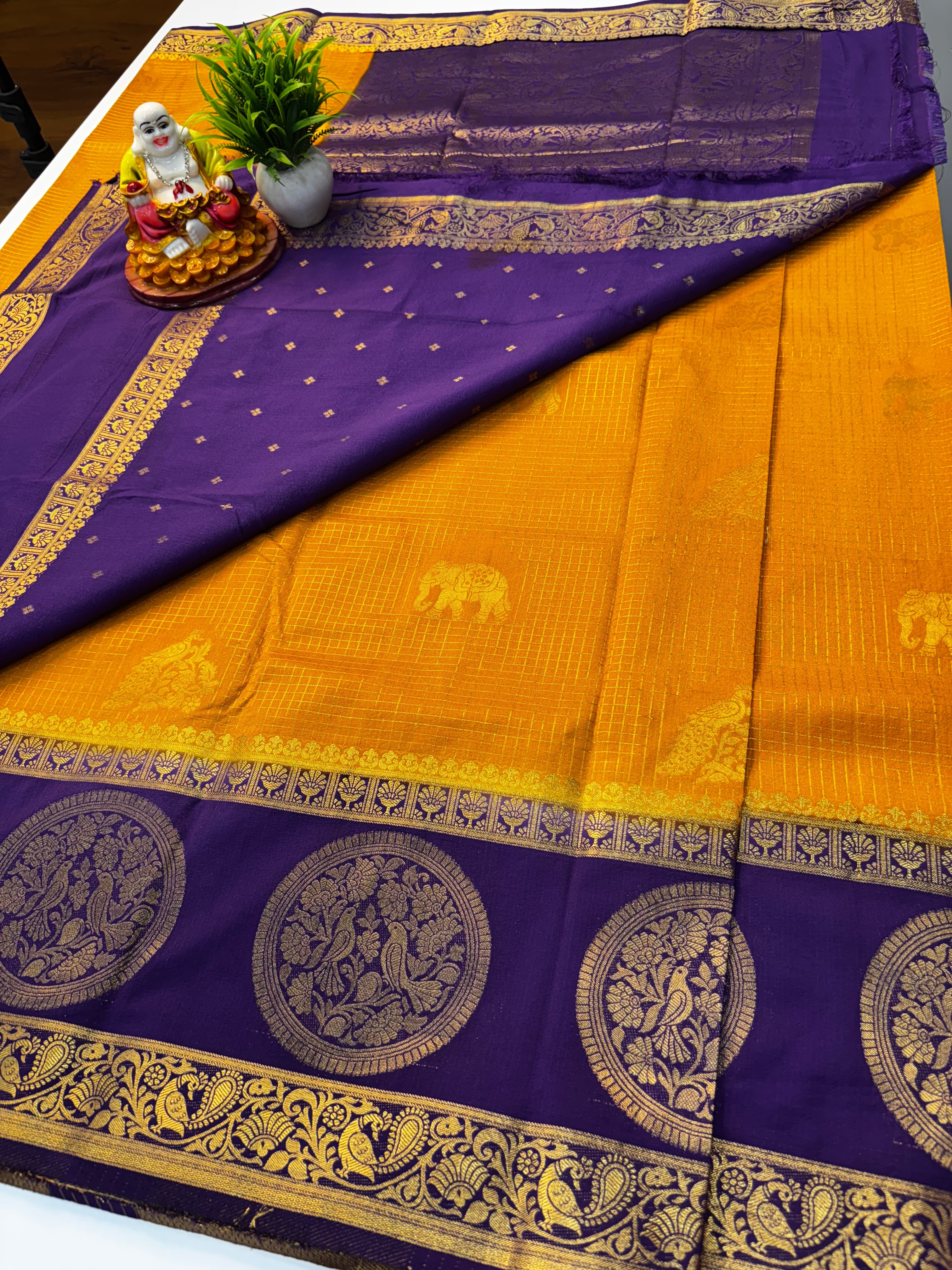 Premium Georgette Saree with Checks Pattern & Rich Pallu