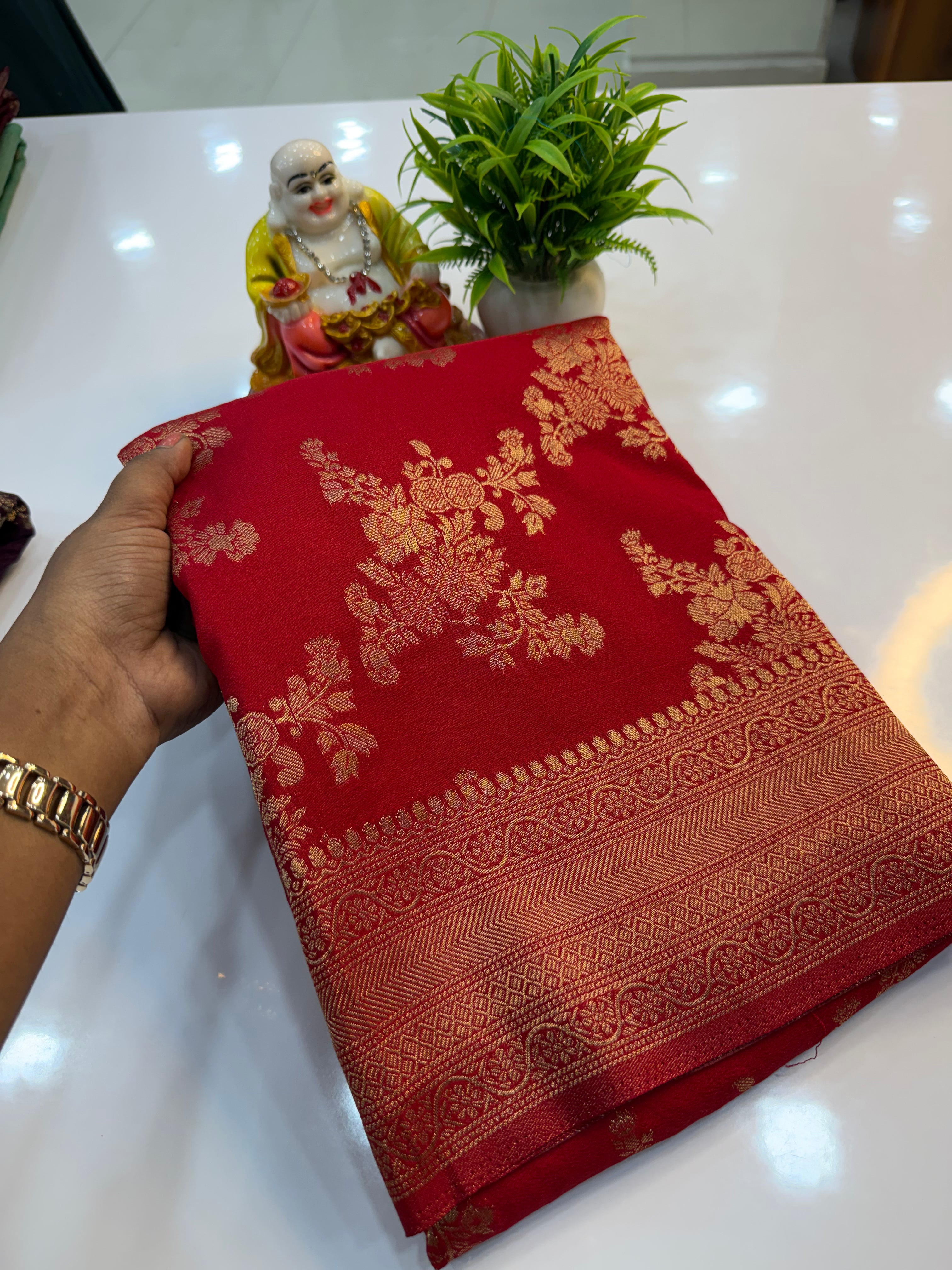 Premium Georgette Saree with Jaal Pattern | Rich Pallu & Butta Blouse…