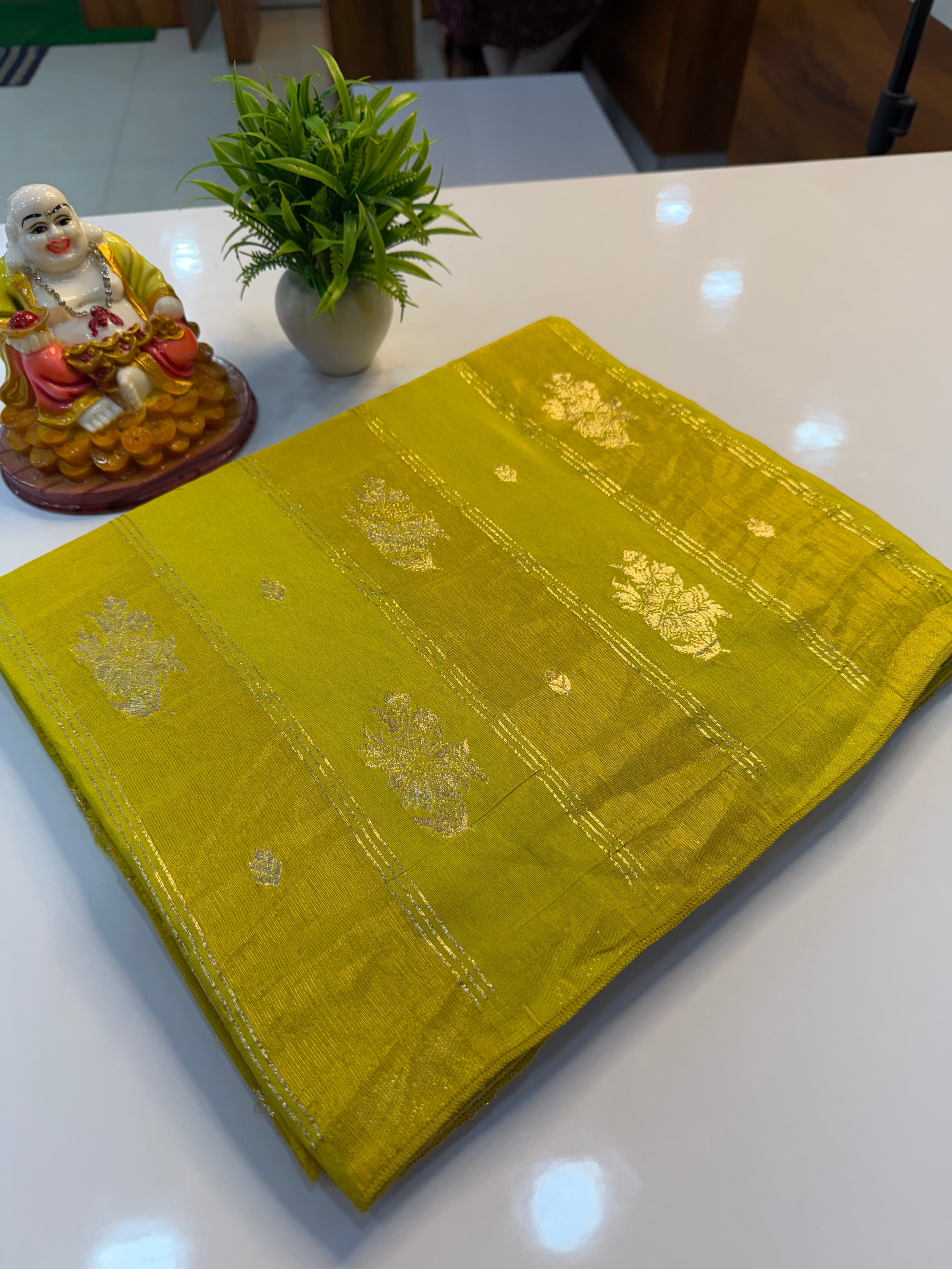Semi Viscose Saree with Beautiful Floral Design | Rich Pallu & Butta Blouse…