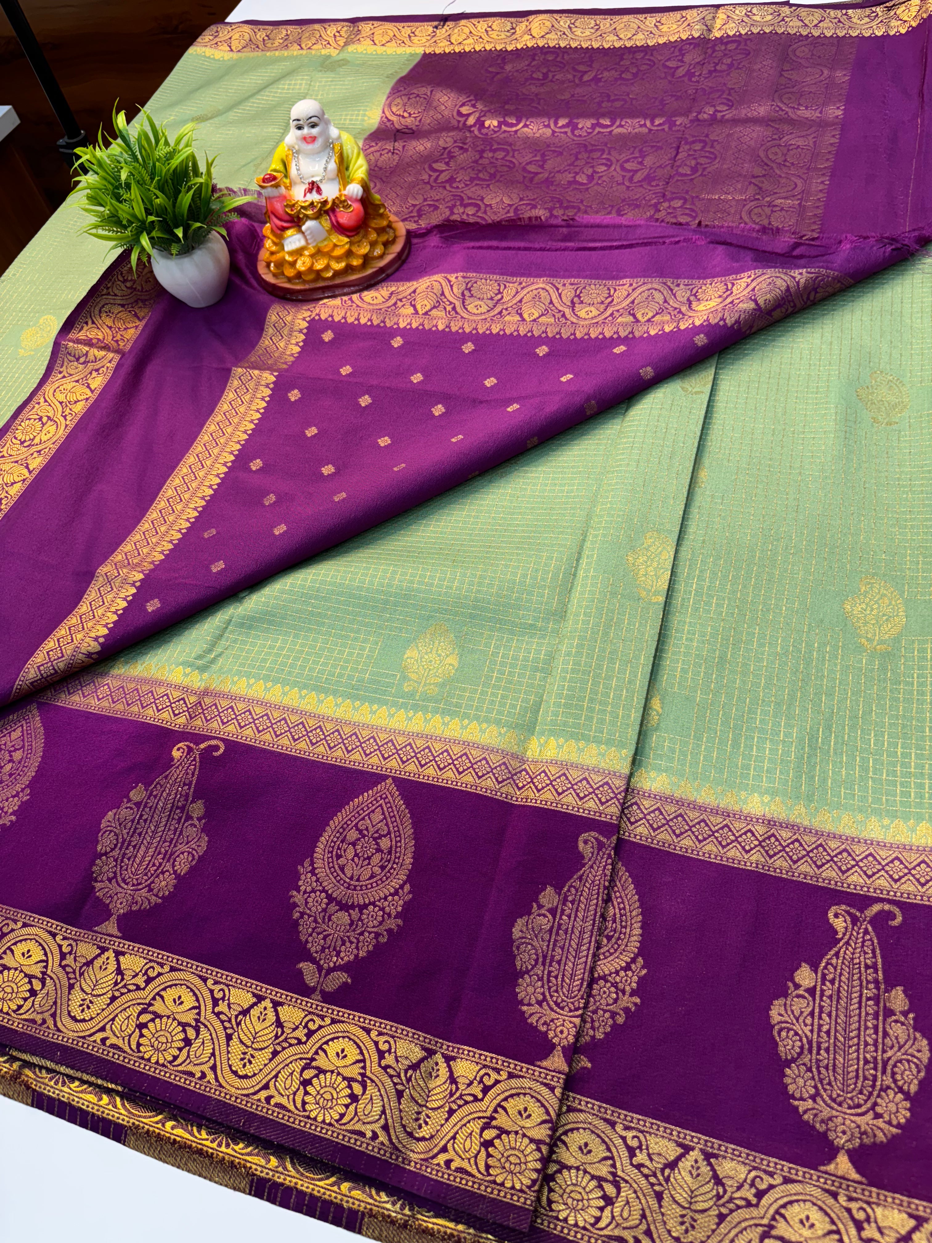 Premium Georgette Saree with Checks Pattern, Leaf & Mango Design