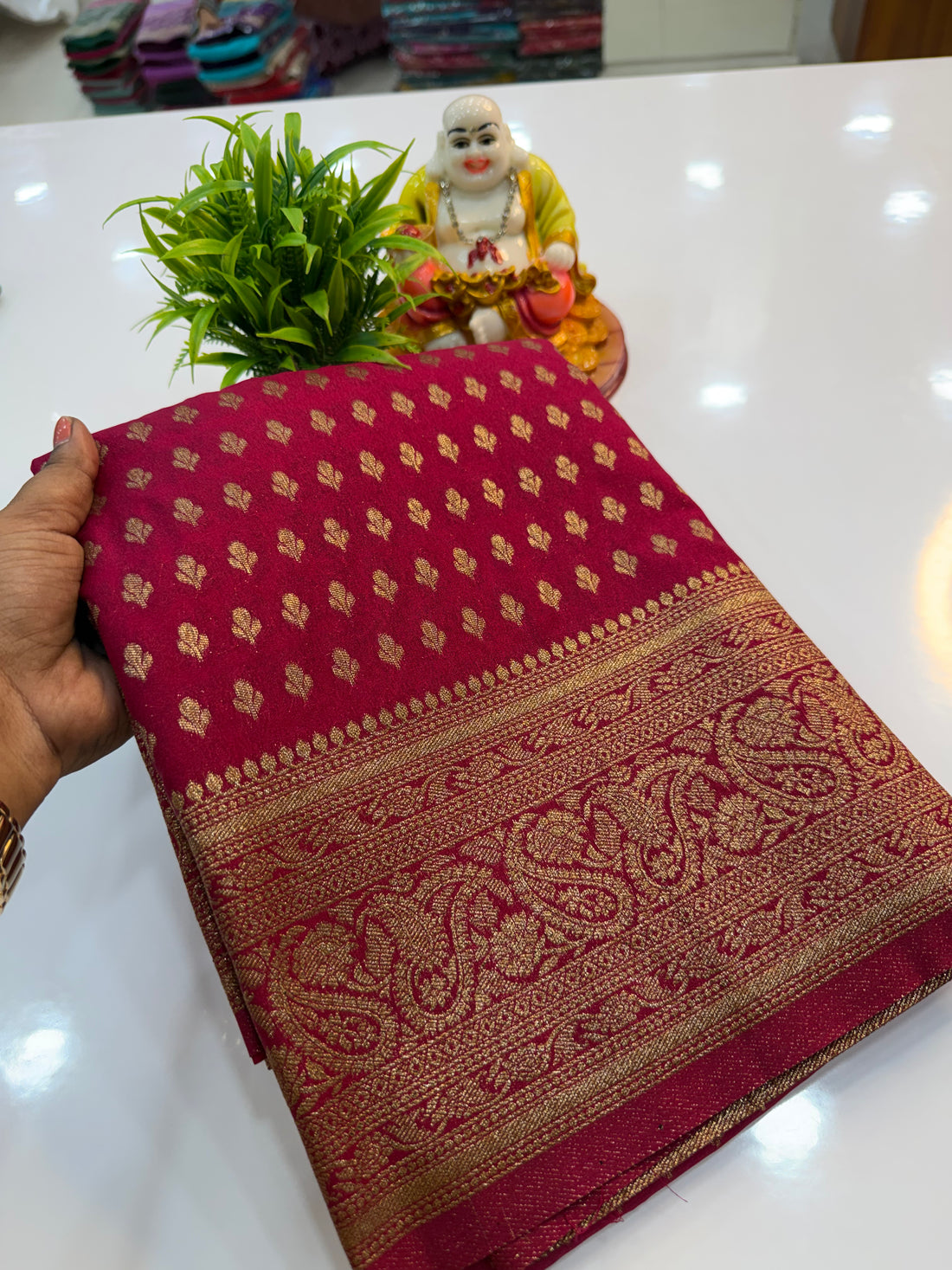 Premium Khaddi Georgette Saree with Buttas & Rich Pallu…