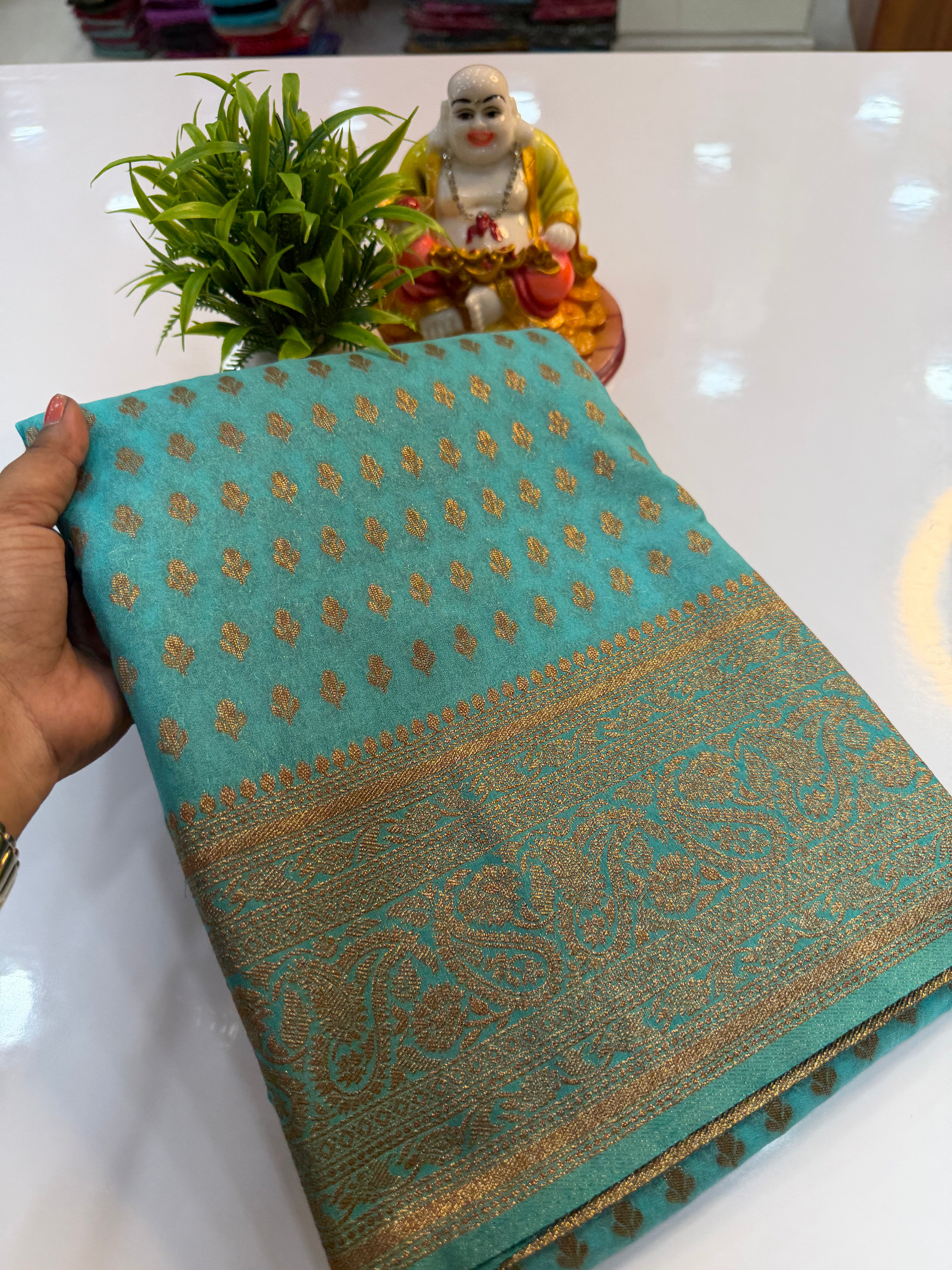 Premium Khaddi Georgette Saree with Buttas & Rich Pallu…