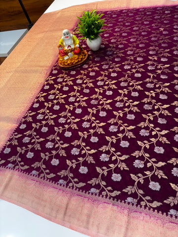 Premium Wrinkle Crepe Silk Saree with Jaal Pattern & Rich Pallu