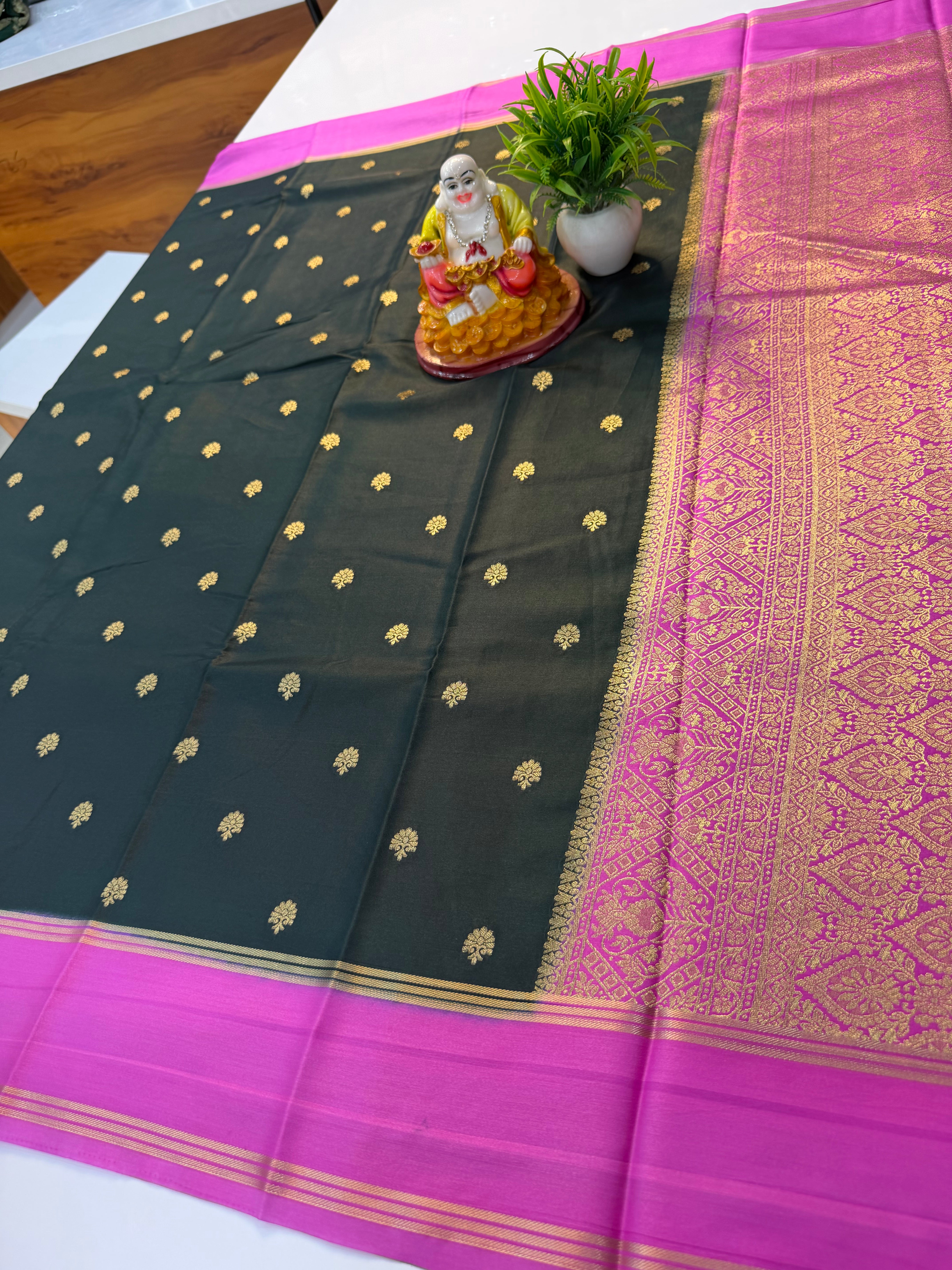 Premium Gajji Silk Saree with Rich Pallu & Butta Blouse…