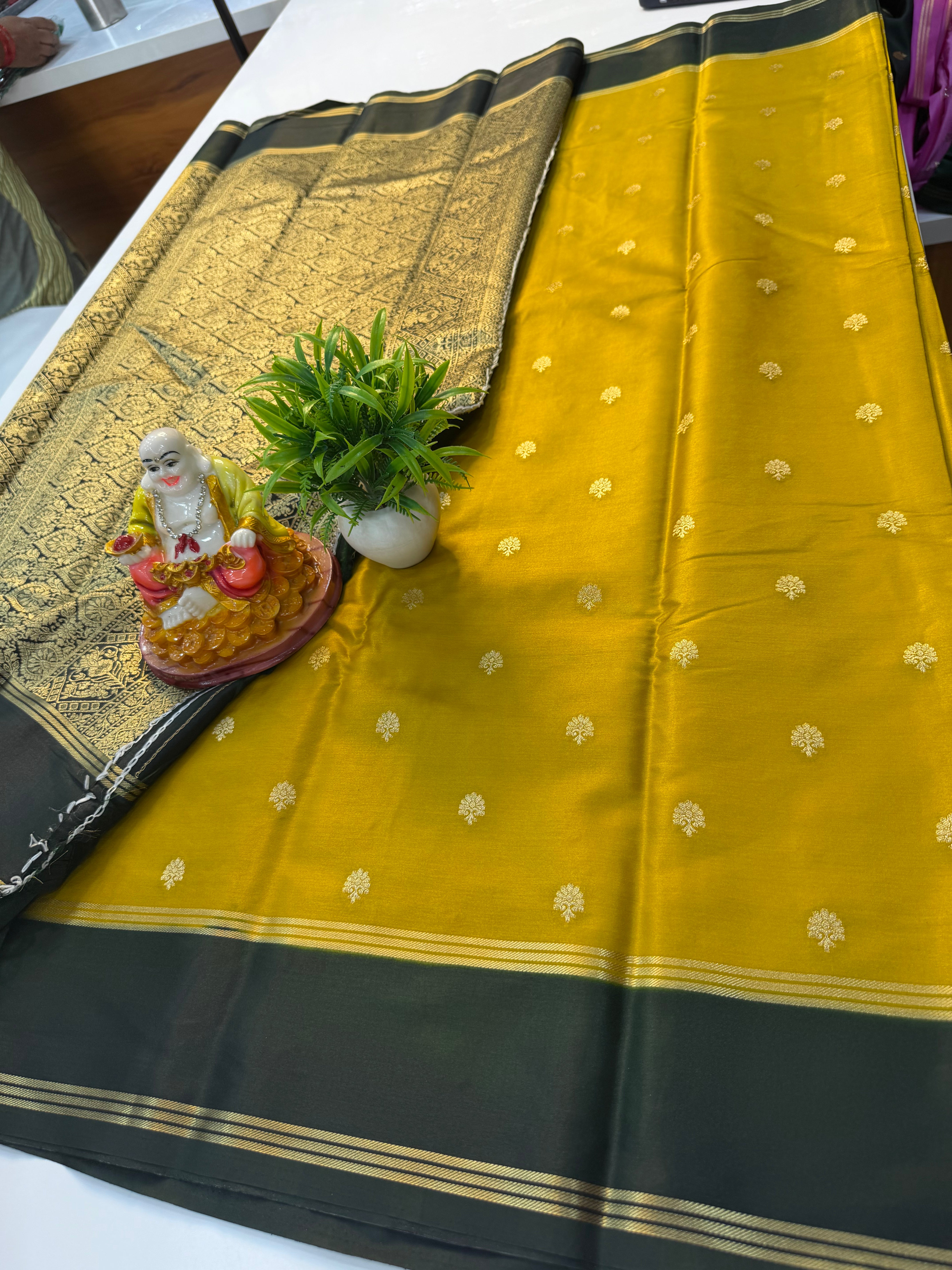 Premium Gajji Silk Saree with Rich Pallu & Butta Blouse…